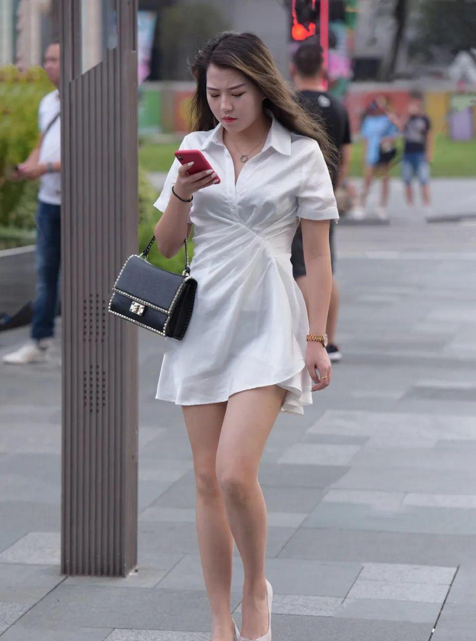 衬衫裙搭配高跟鞋,微胖女生也唯美