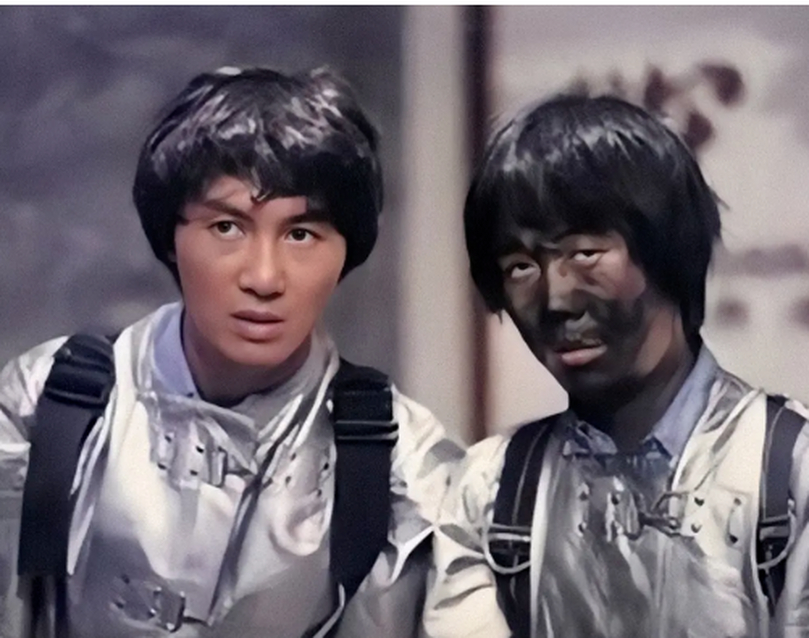 许冠英和许冠杰感情很好,阿英曾说:「好谢谢冠杰,每次都沾他的光才有