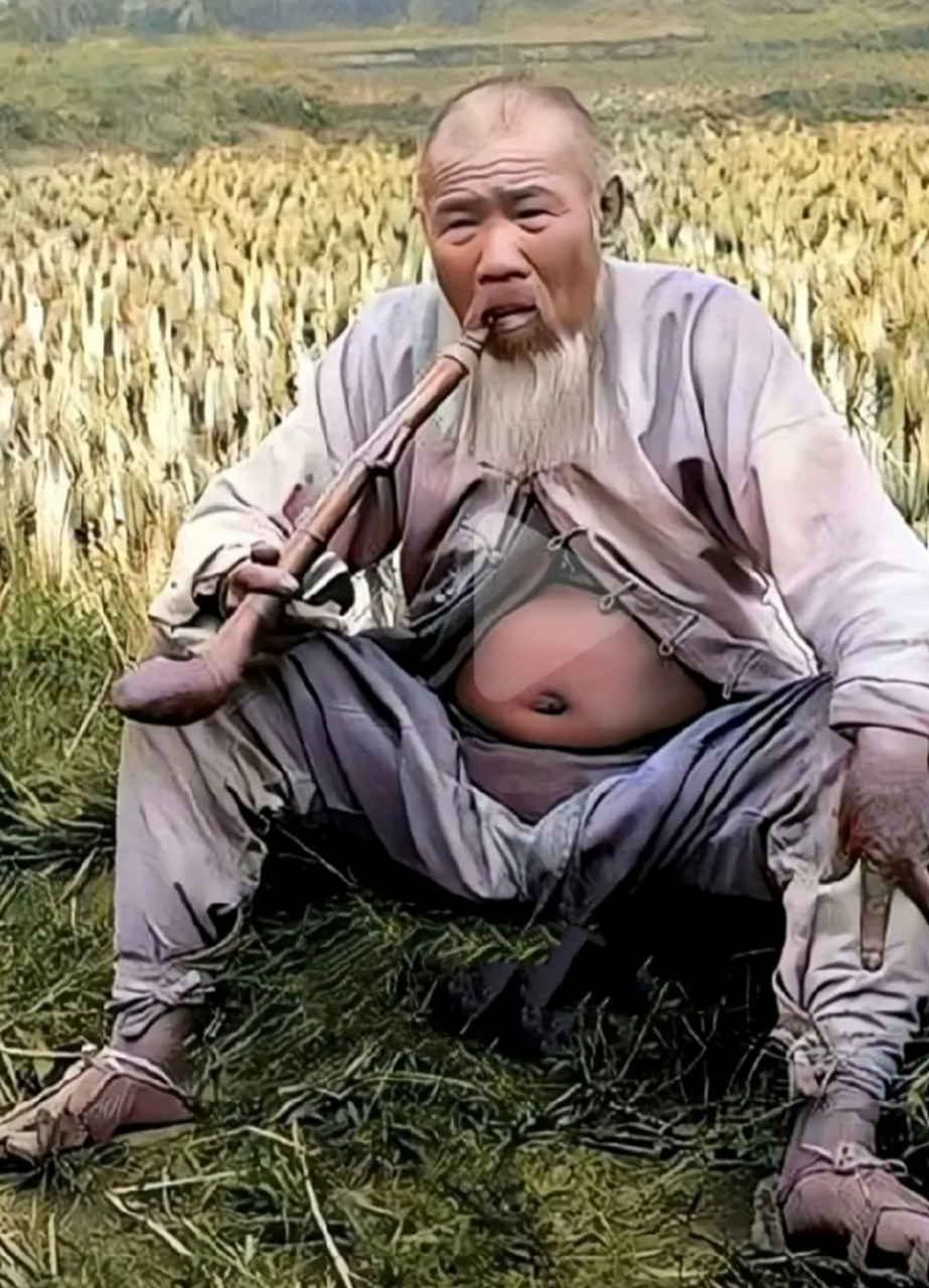 你没有看错,这就是晚清时期的土豪地主.