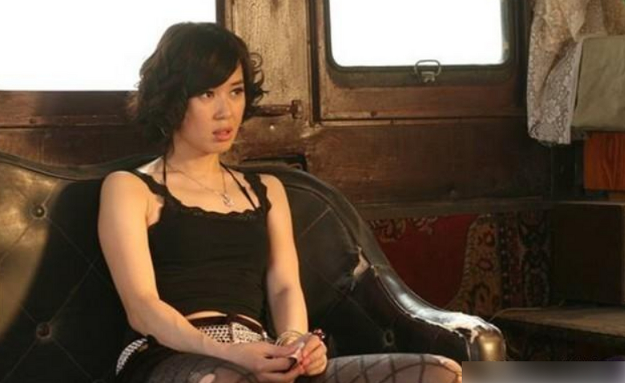 电影《无人区》中,徐峥说:"看余男跳舞,我都快控制不住了!