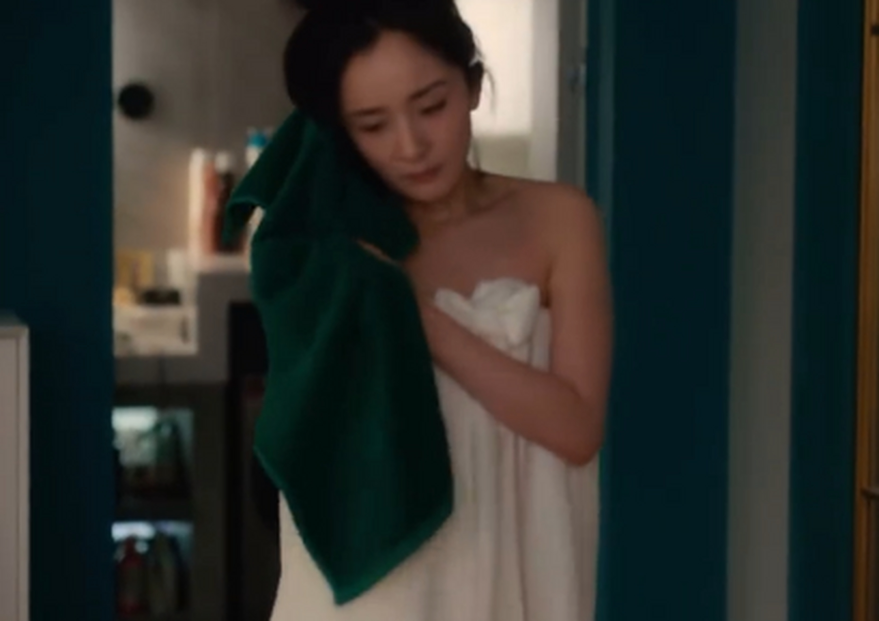 杨幂秦施醉酒行为大赏# 工作上雷厉风行的大律师秦施小姐,下了班鹤眄