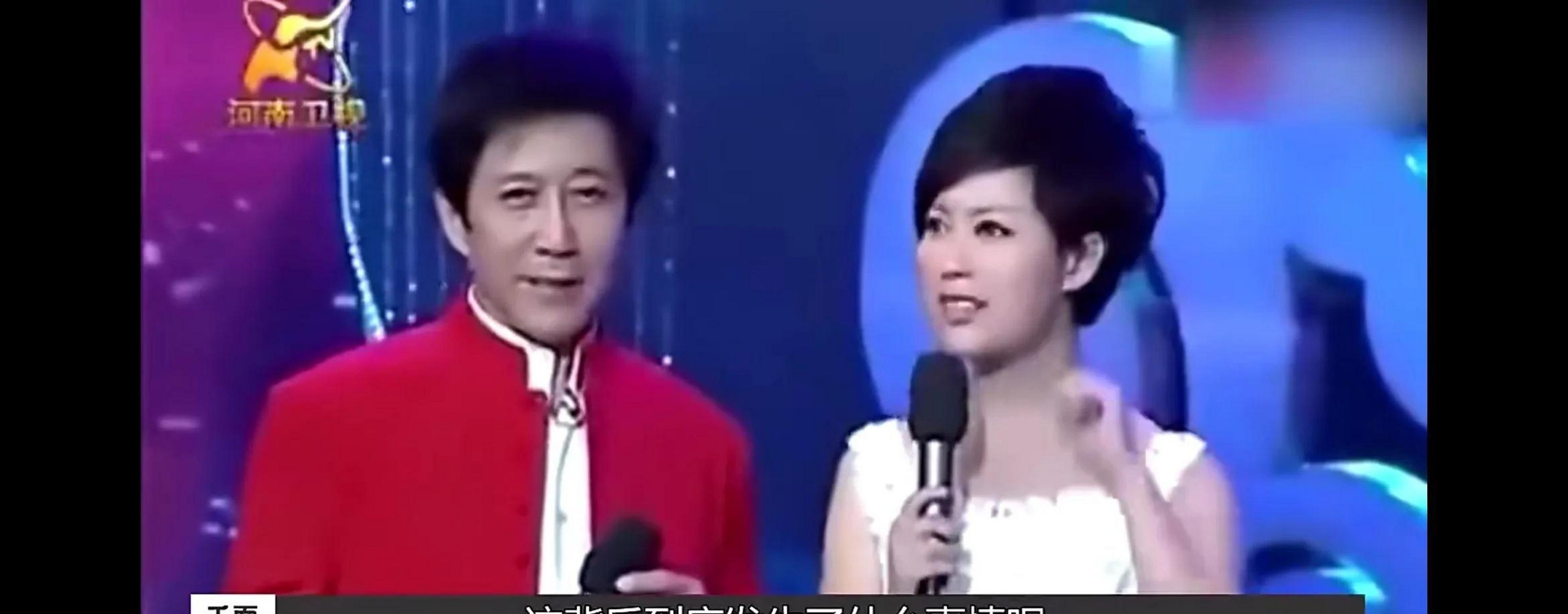 1943年出生于河南省的倪宝铎,是最受观众喜欢的梨园春节目主持人.