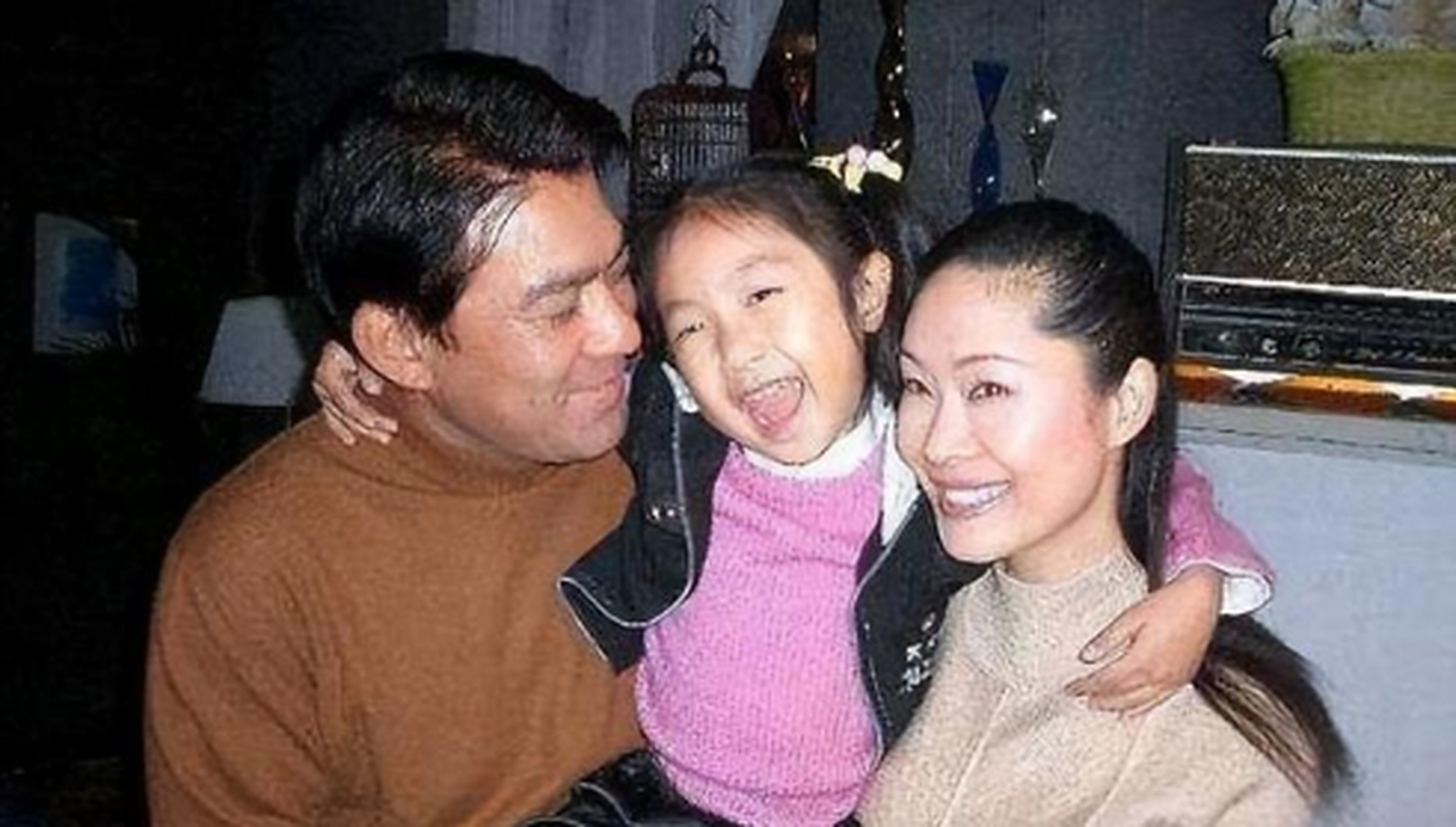 [火焰][于文华携老公罕秀恩爱,老公李年率先出镜.