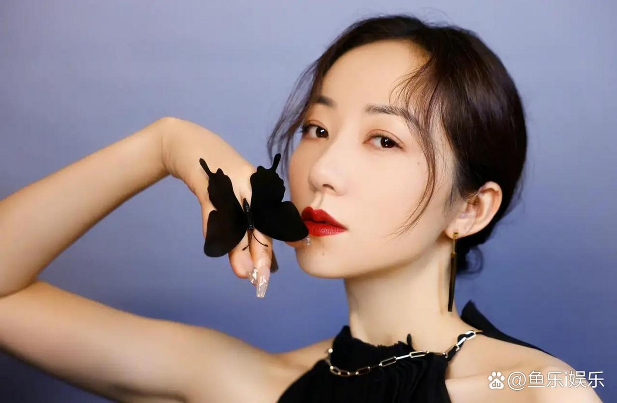 韩雪美图写真,清丽绝俗仪态万端      #动态创作月##全民征文##美女