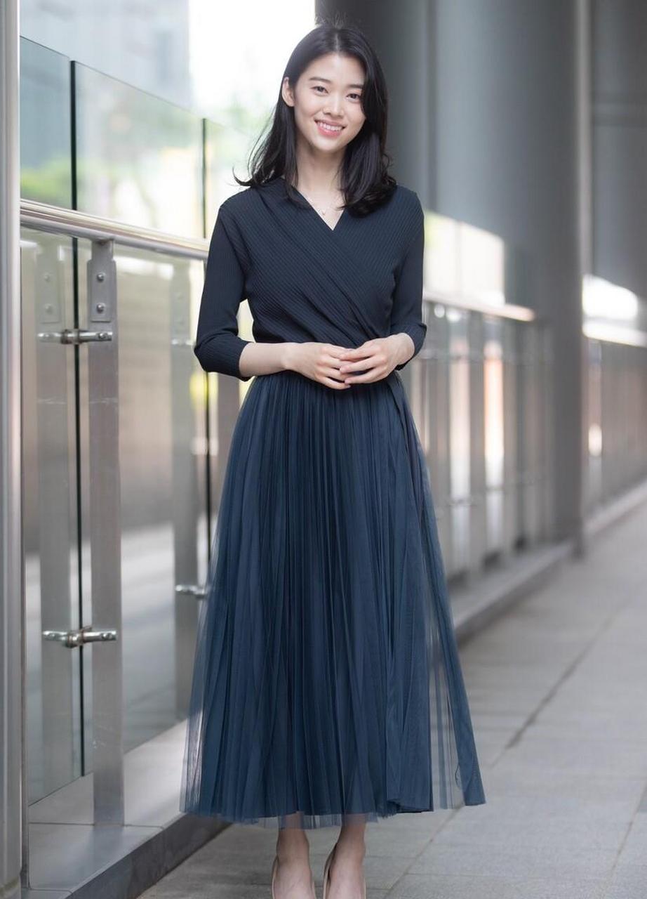 韩国女星郑伊书,如此穿搭,尽显女人优雅气质