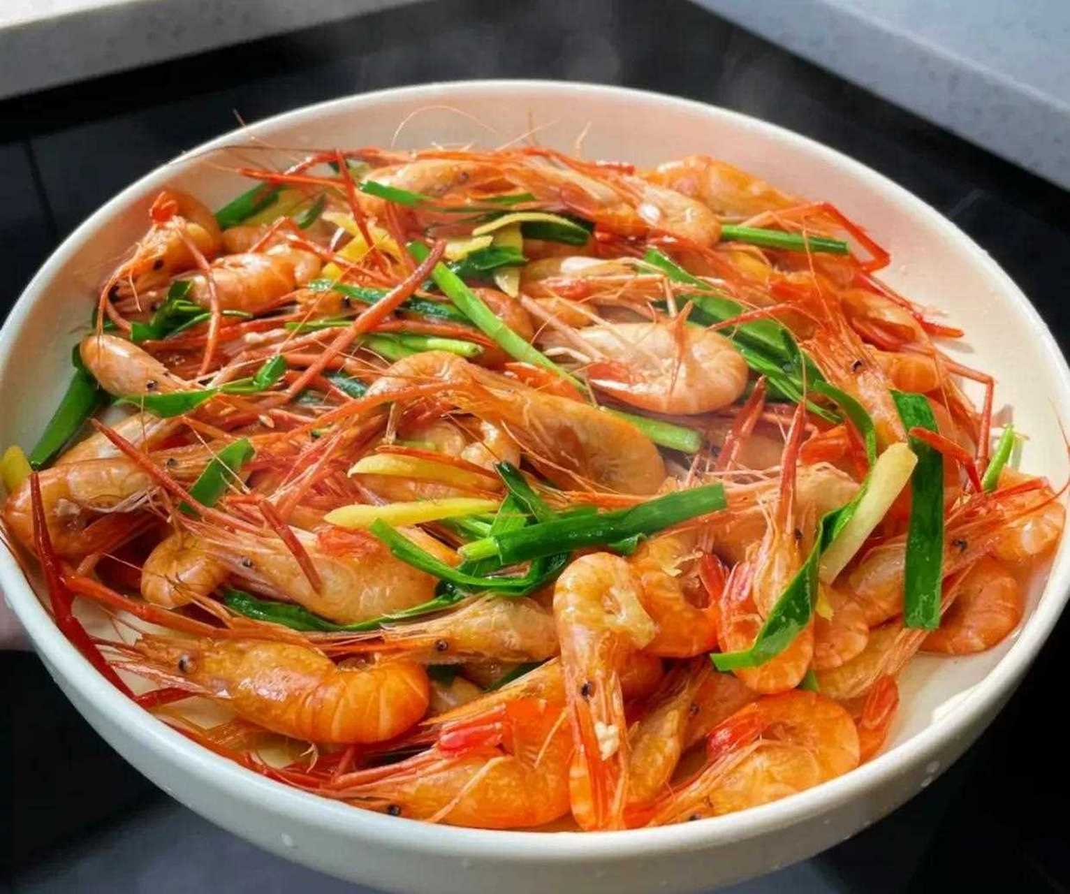 鲜掉眉毛的清炒小河虾,记住全程大火爆炒,鲜味才能更好保留!