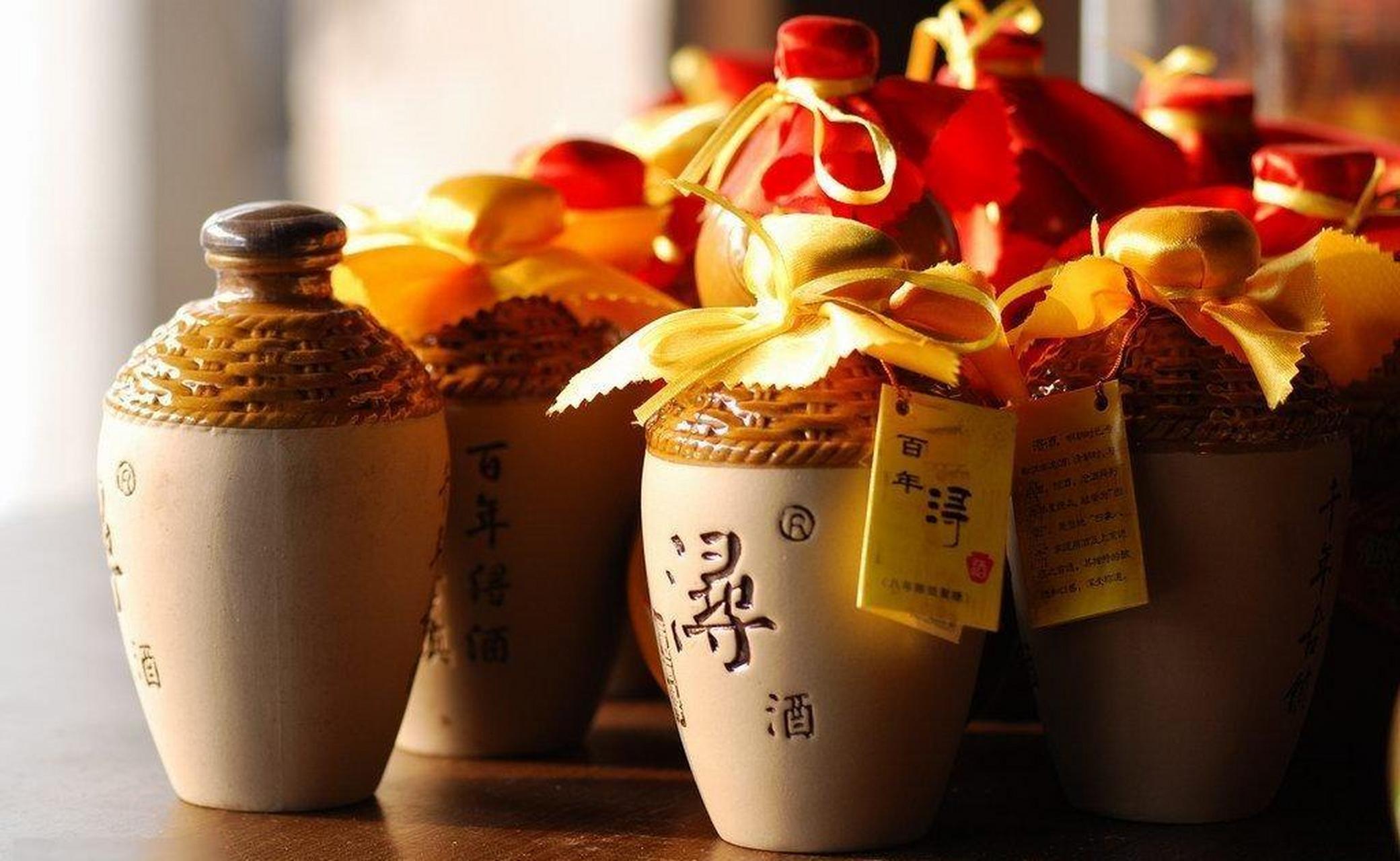 美酒而闻名,特别是境内乌巾,程林两氏所酿之酒最为出名,被称为乌程酒