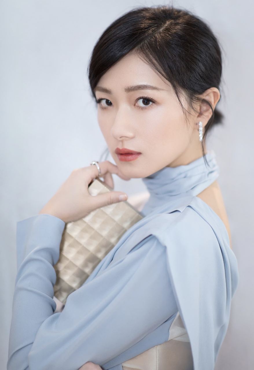 万茜够迷人了[色][色]#万千