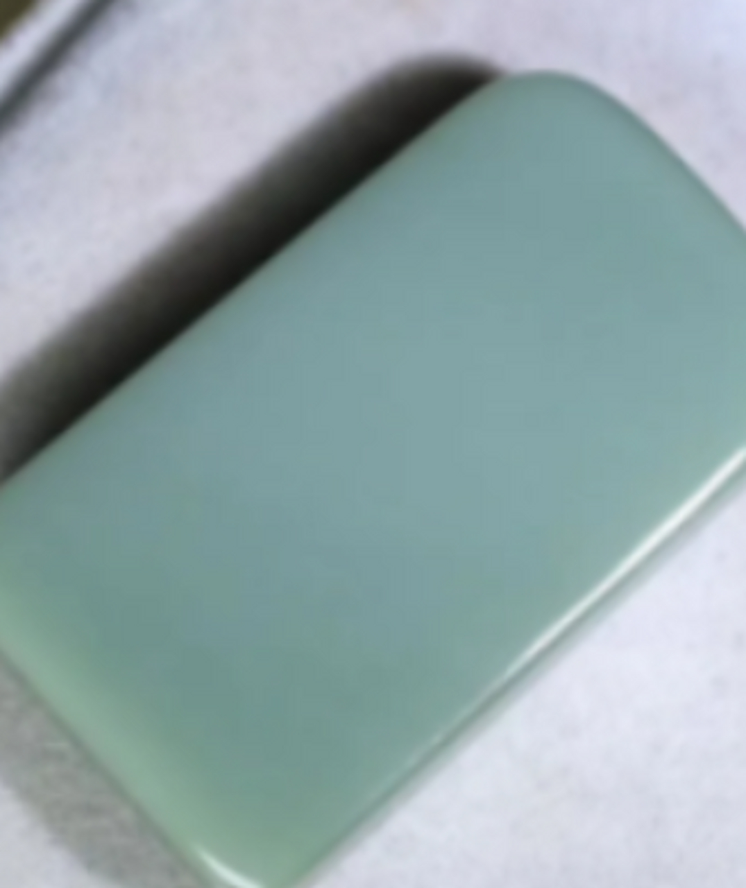 点击头像看直播##和田玉# 老坑碧玉鸭蛋青,玉质温润细腻,色泽均匀