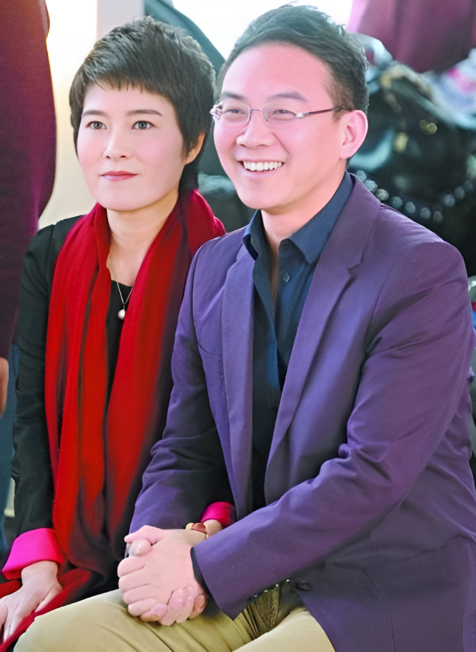 2015年,郎永淳的妻子吴萍得了癌症,为了筹钱治疗,他毅然放弃了自己的
