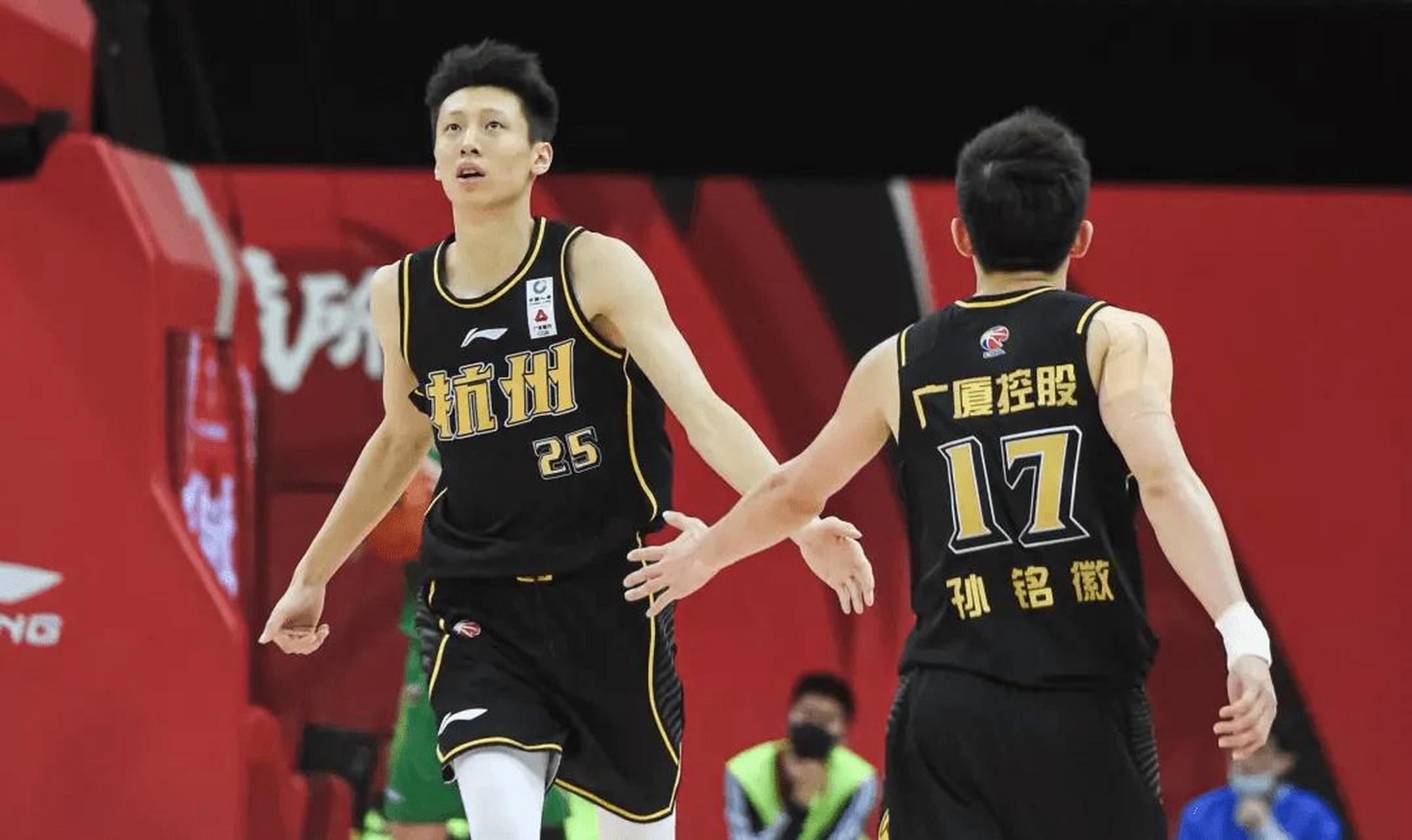 作为曾经浙江广厦队的"三少"之一,25岁的赵岩昊现在下滑的趋势实在是