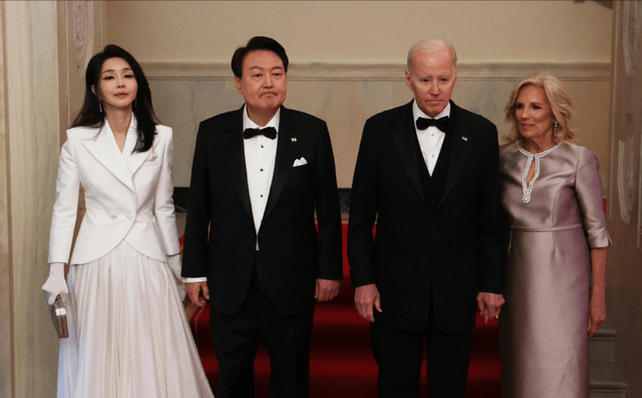 韩国第一夫人金建希访美上演时装秀?两天内8次换装.