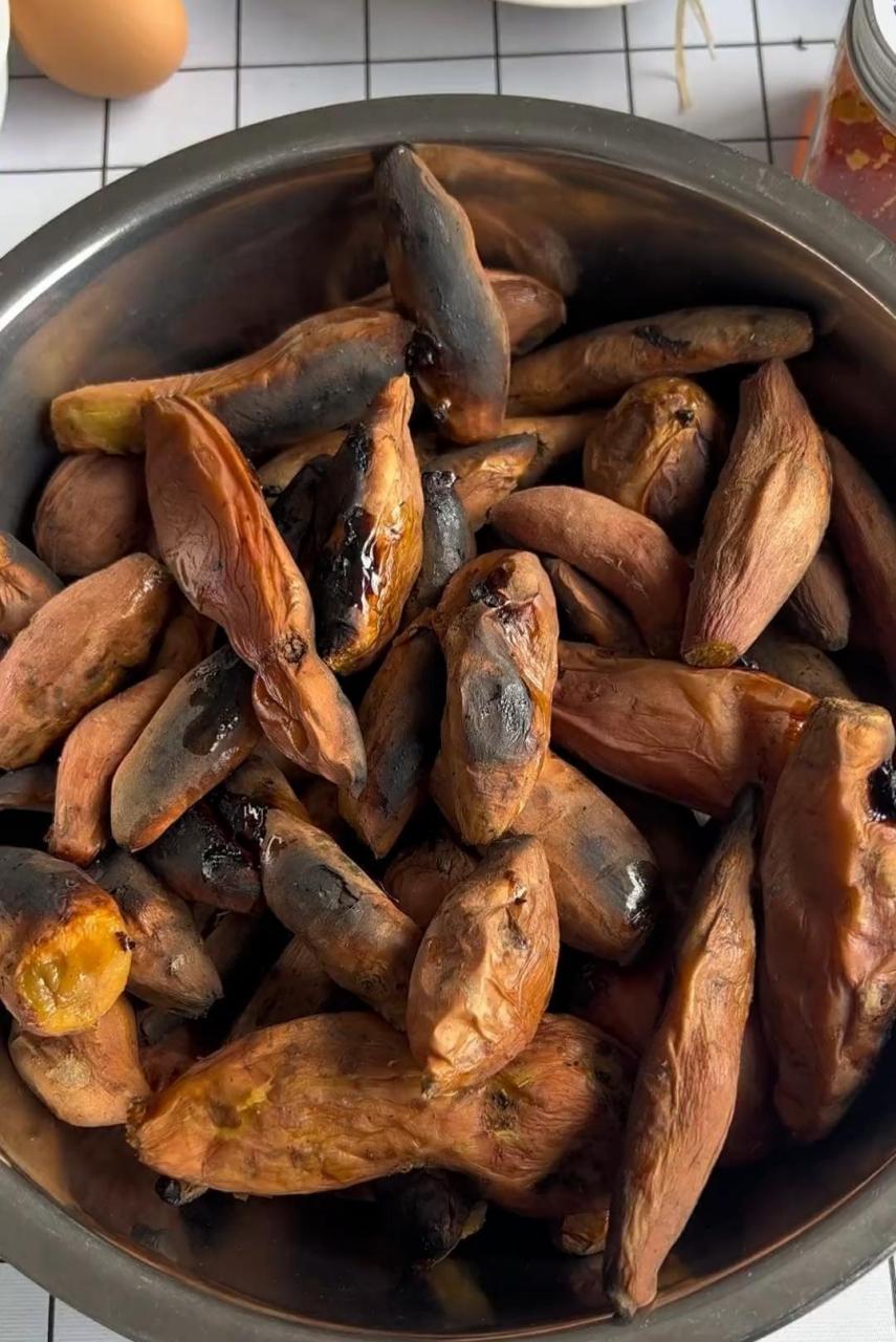 烤红薯烤成这样了,都烧糊了,还能吃吗?