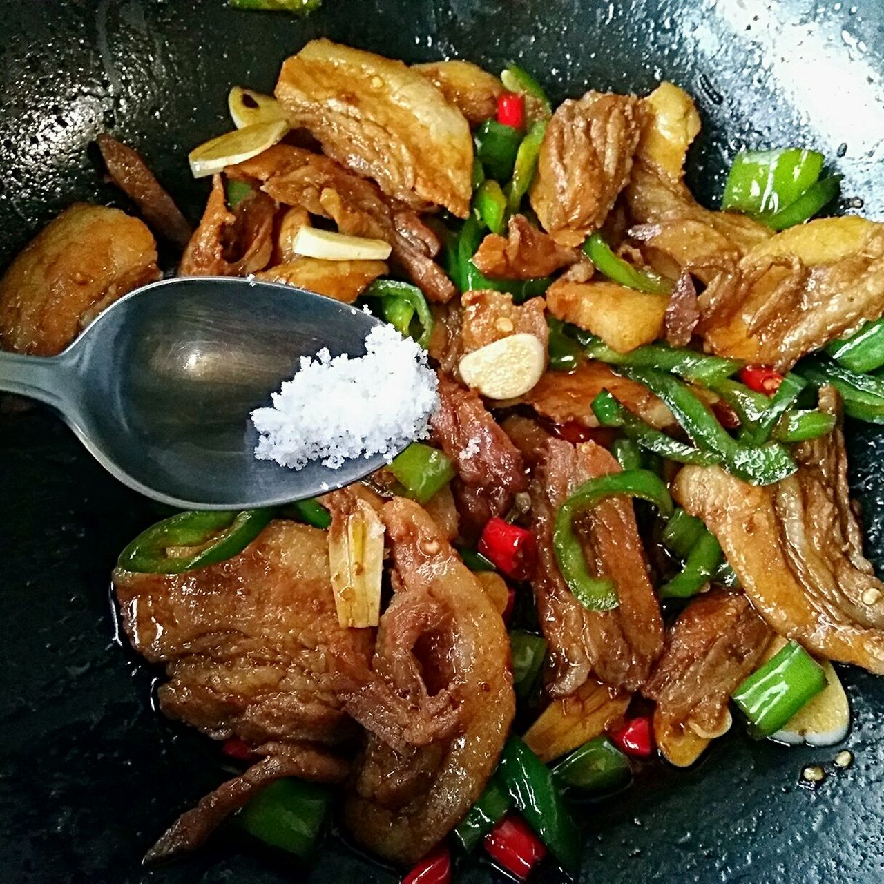 农家小炒肉  小炒肉是湖南省一道常见的汉族传统名菜,属于湘菜系.