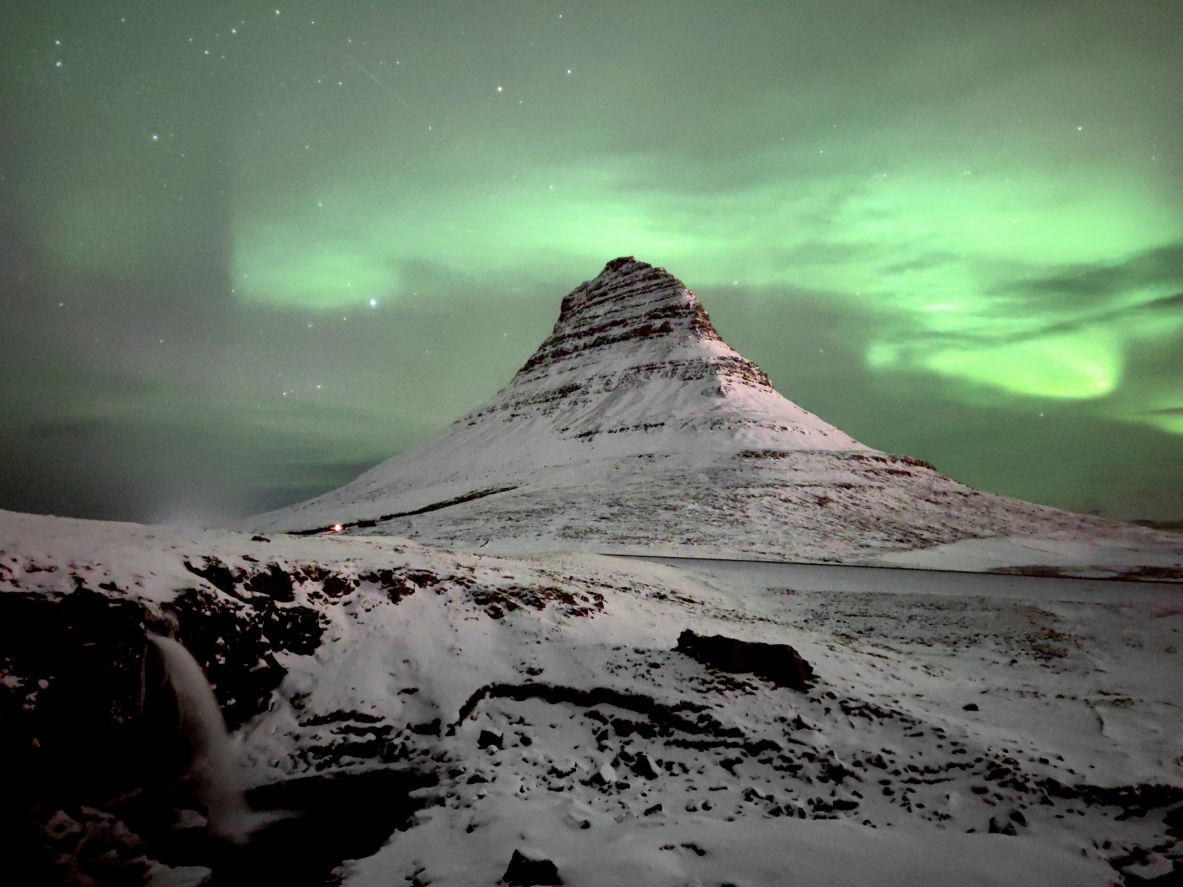 【每日壁纸】厂牌系列:华为mate x3(演示机版)下.