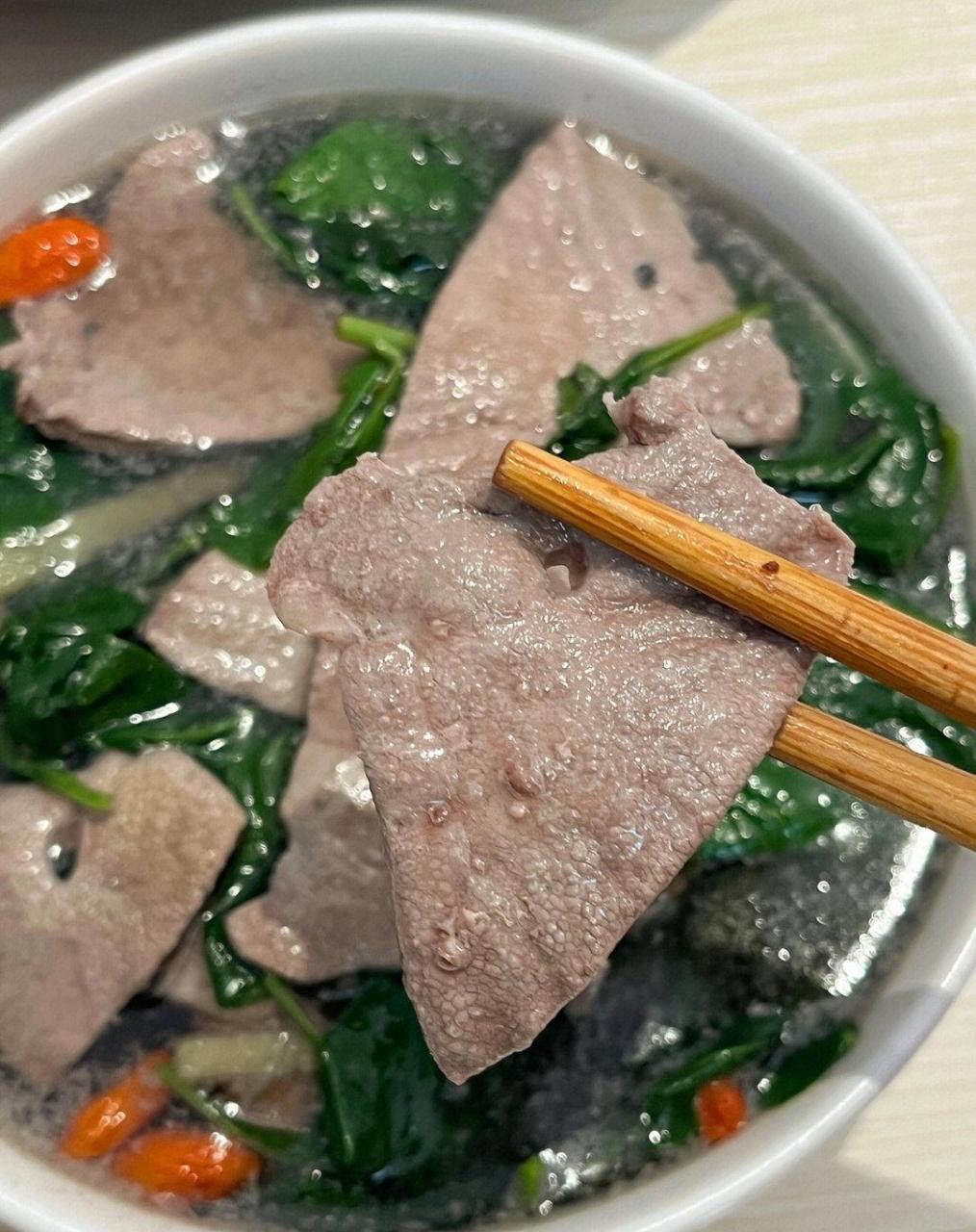 枸杞猪肝汤!补血补铁! 生理期就馋这一碗,简单好喝!