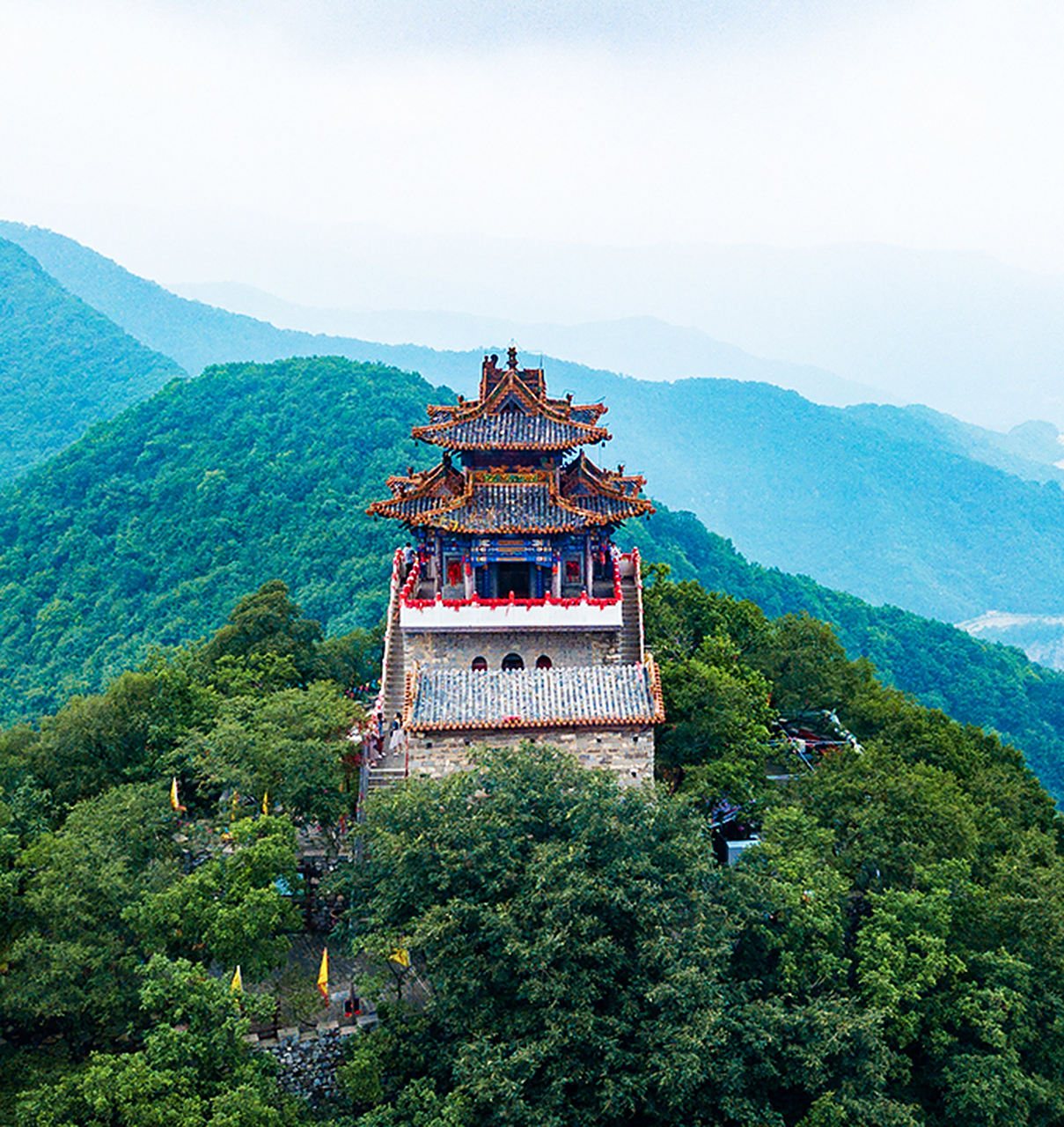 这个地方被誉为"姑射山最秀之峰巅"和"河汾第一名胜".