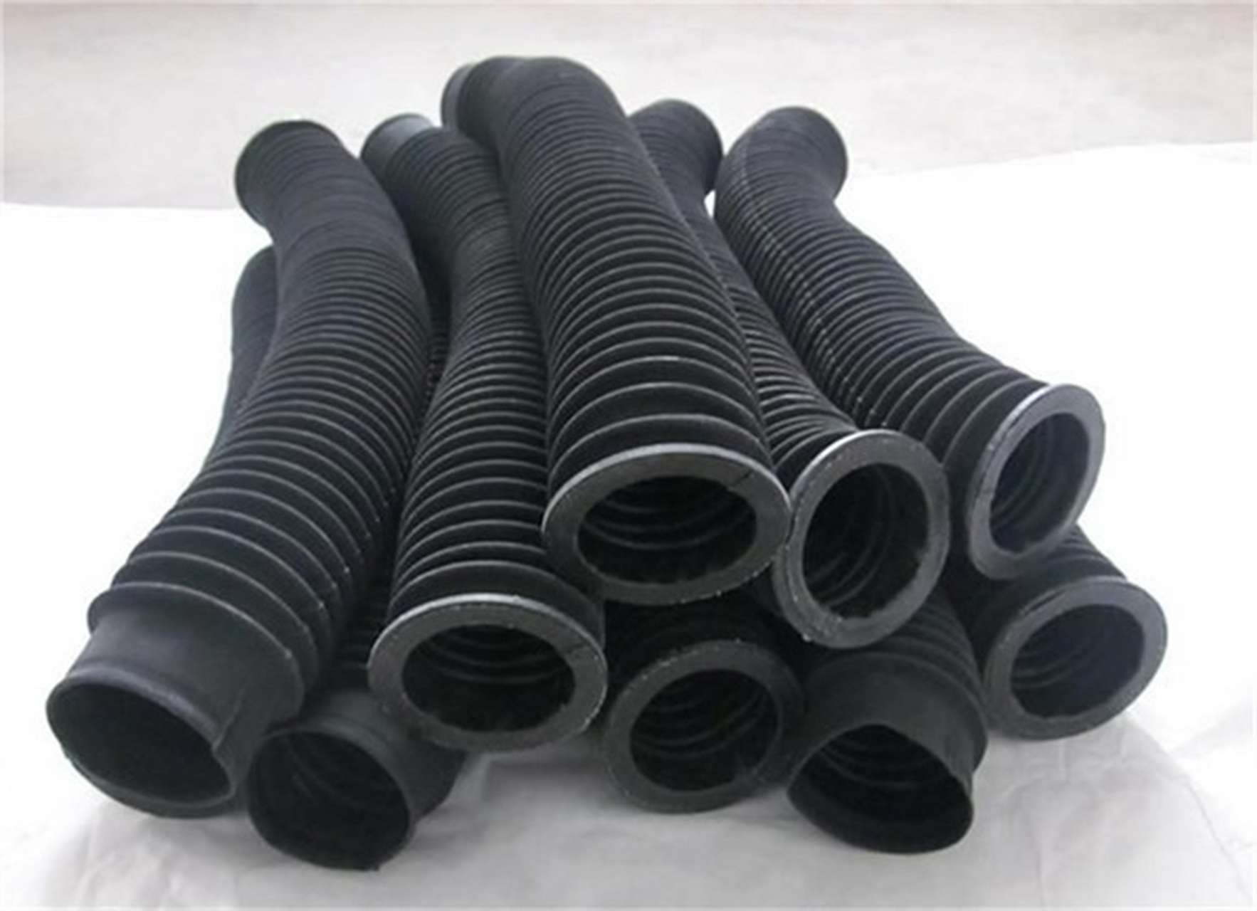 伸缩丝杠保护套常见分类 按材质分为尼龙布和耐油橡胶两种.#机床防护