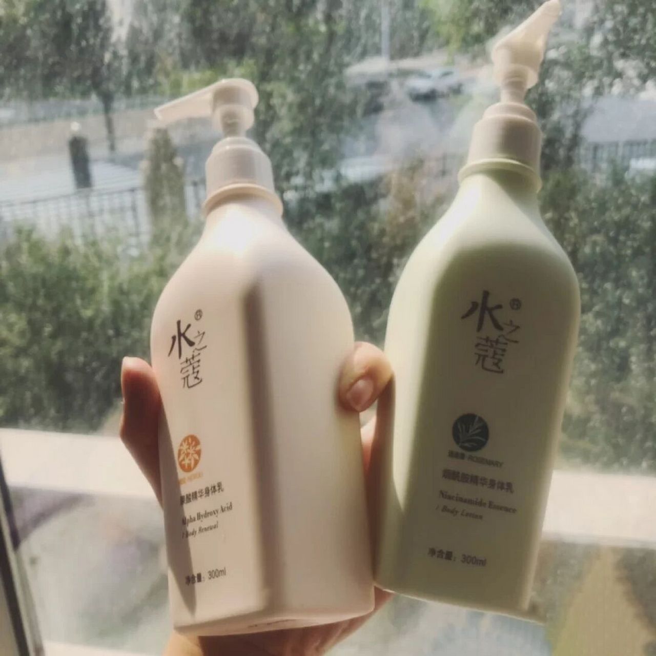 汽车里放风油精好闻吗(车内放风油精)