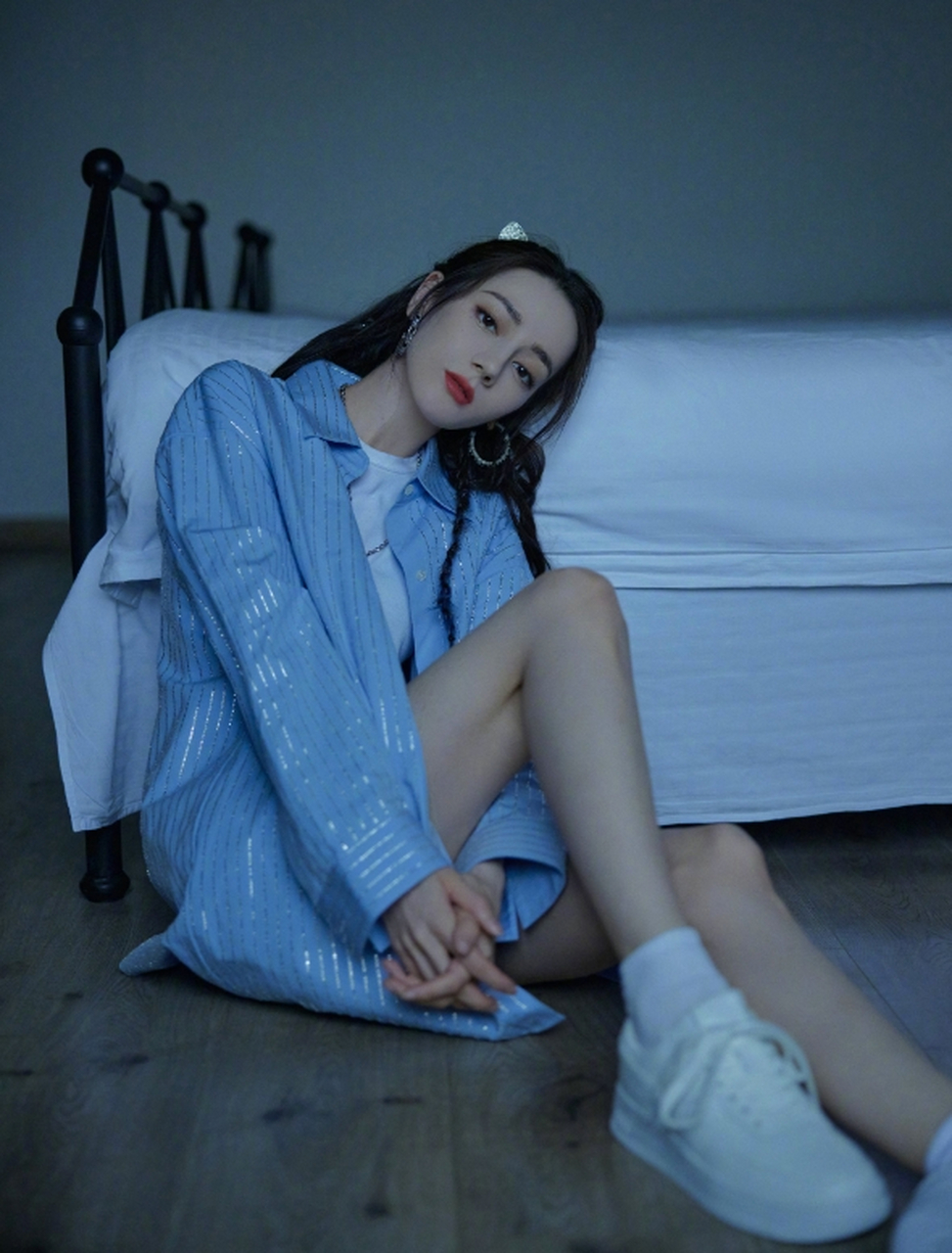 娱乐热ai计划# 甜美可爱,俏皮灵动的#迪丽热巴# 五官精致,巧笑嫣然