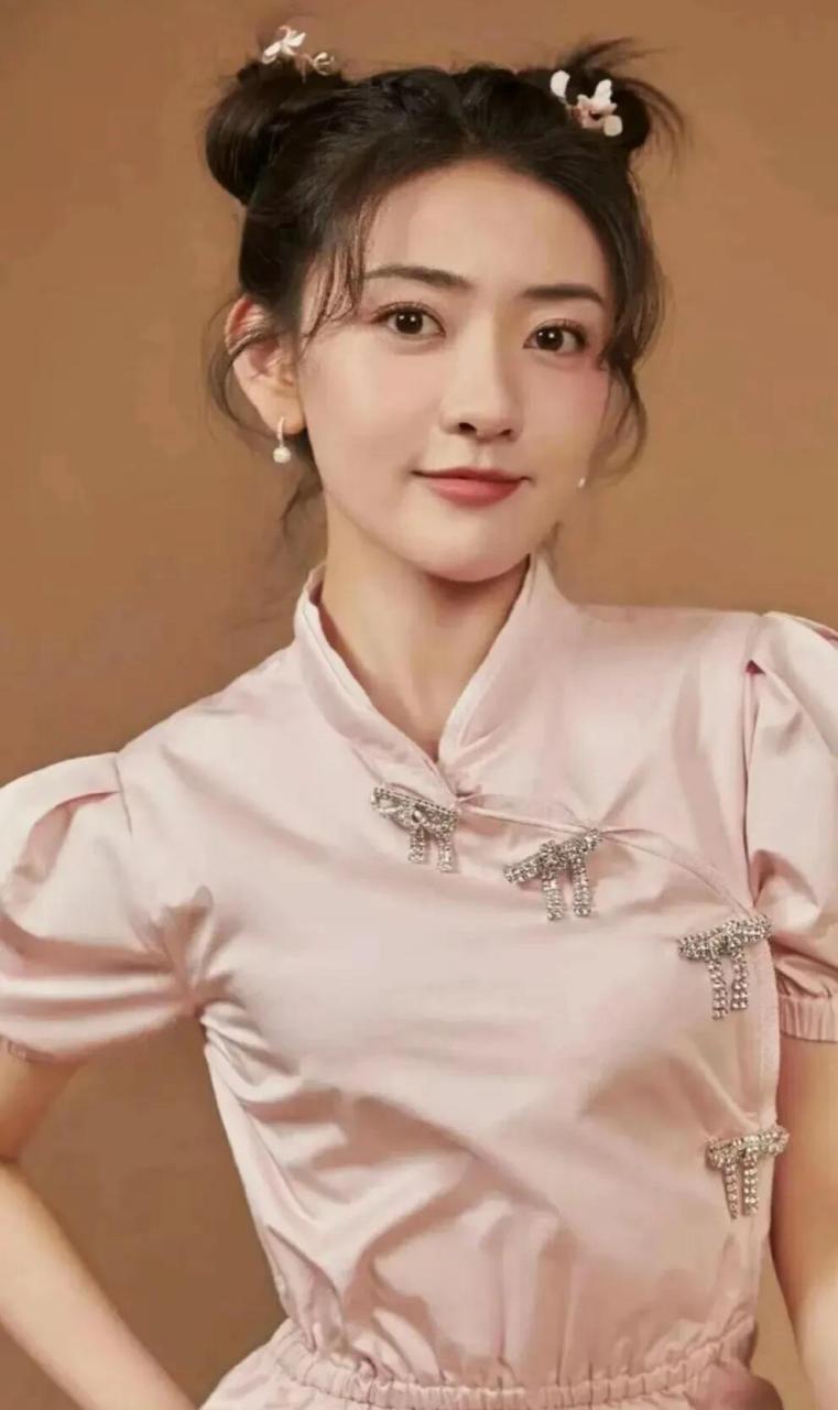 演艺圈明星写真# 影视女演员梁洁美图片(7) 声明:图片来源于公开的