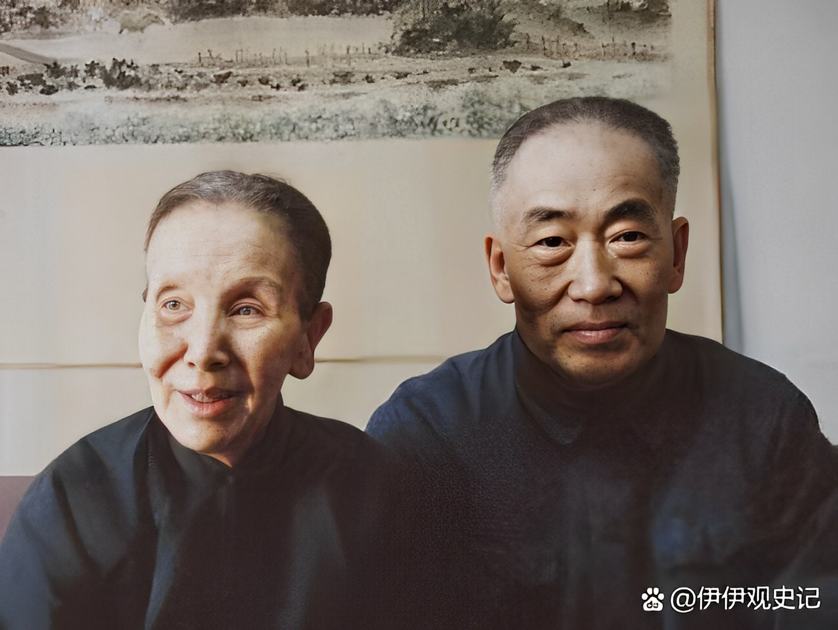 1929年,吴文藻与冰心结婚后,把她的照片放在办公桌上,直言不讳地说:"