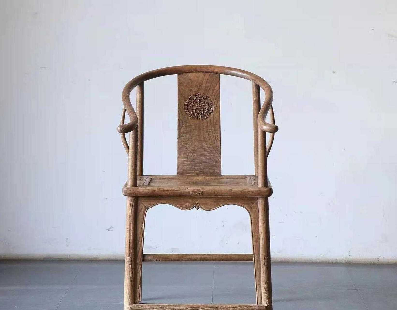 『明式 · 儒雅雕龙文椅』 清中期,尺寸:长55 宽45 高94  榆木.