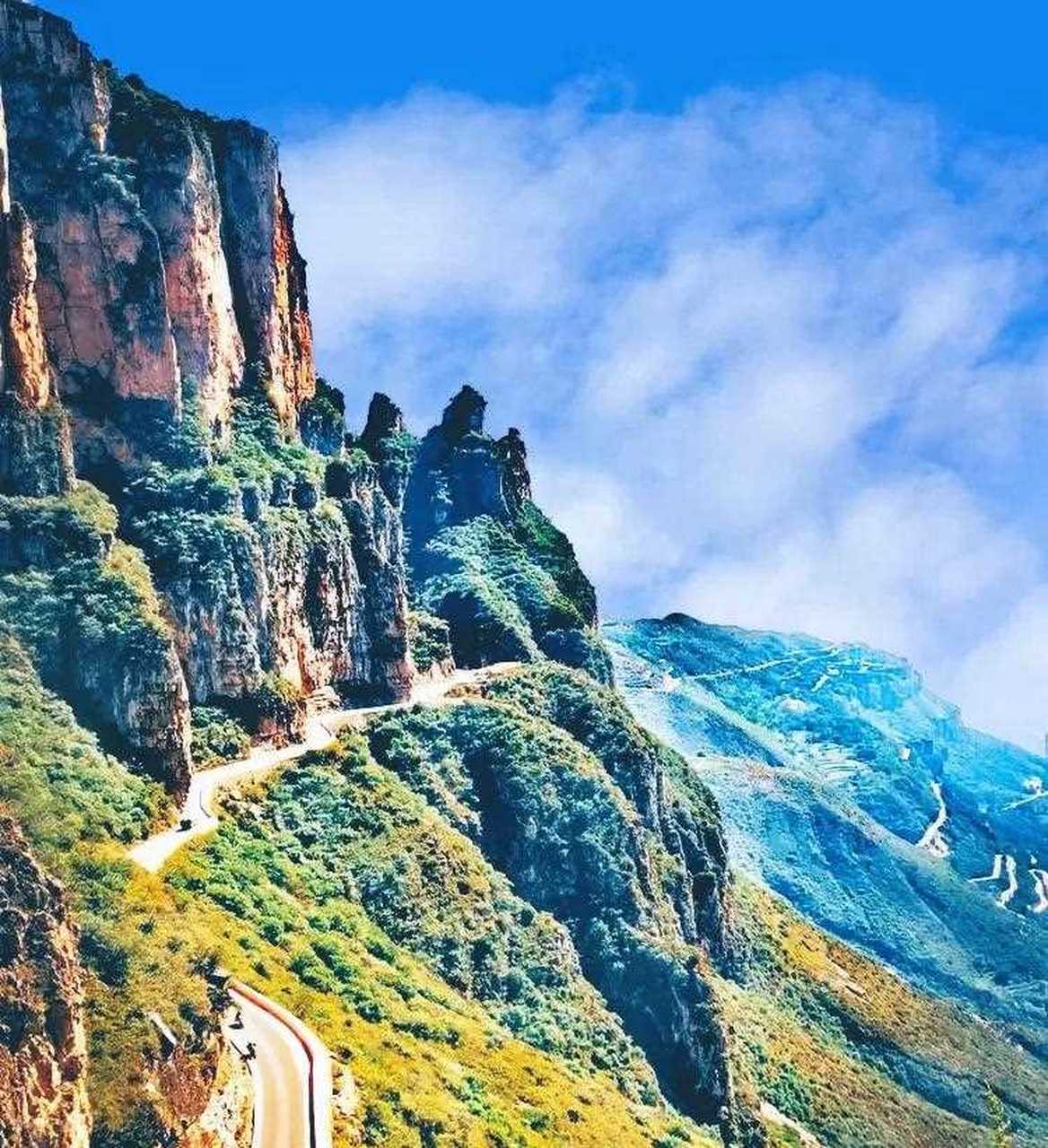 平顺县花园村是山西省唯一一个位于太行山东山脚下的村庄.