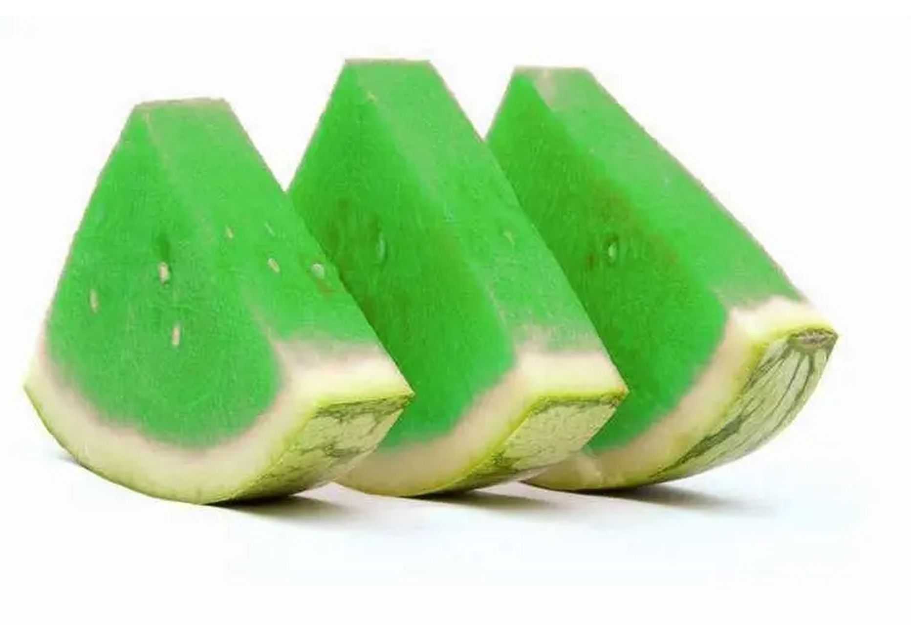 绿色西瓜# 前段时间,绿瓤的西瓜频频出现在各社交平台上,不少网友