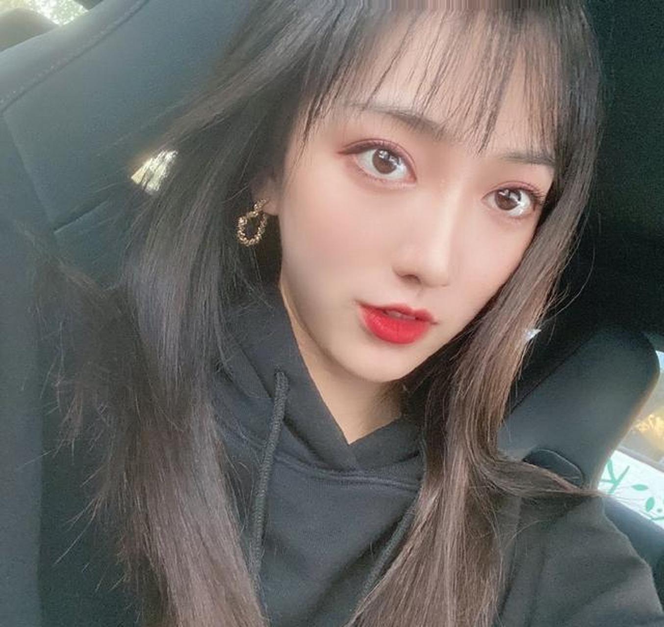 美女王亦然迷人美照欣赏,好美啊