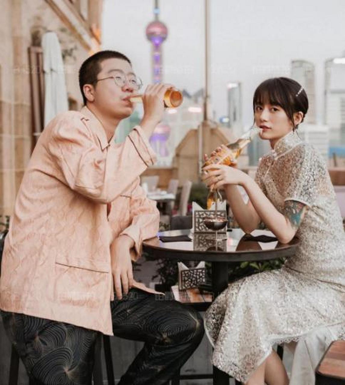 李诞和黑尾酱离婚,或许最震惊的应该是那个找了他们做代言的旅拍公司