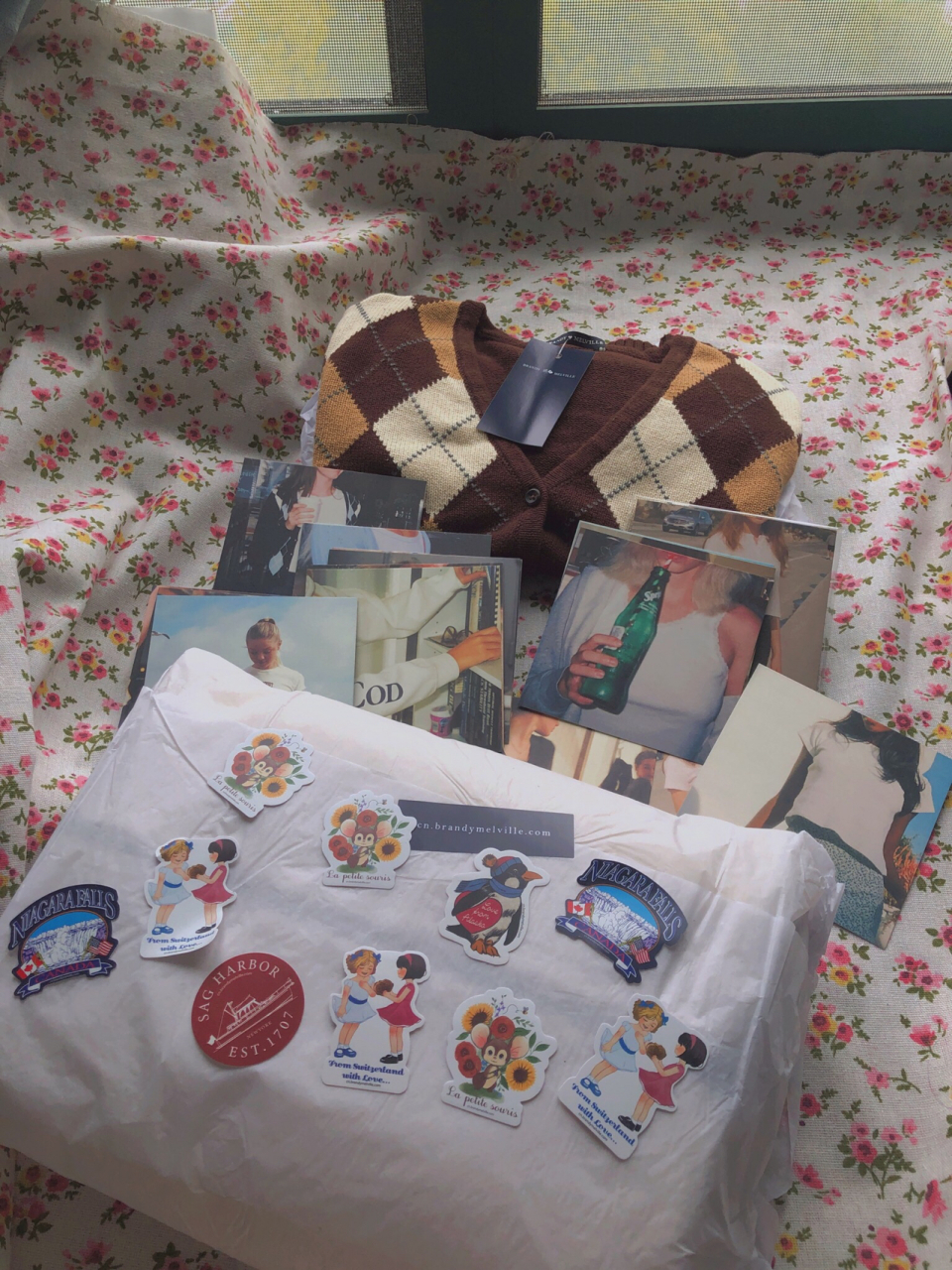 终于入了bm超级火的外套carla hoodie,我买的奶油色,官网叫米麻色,这