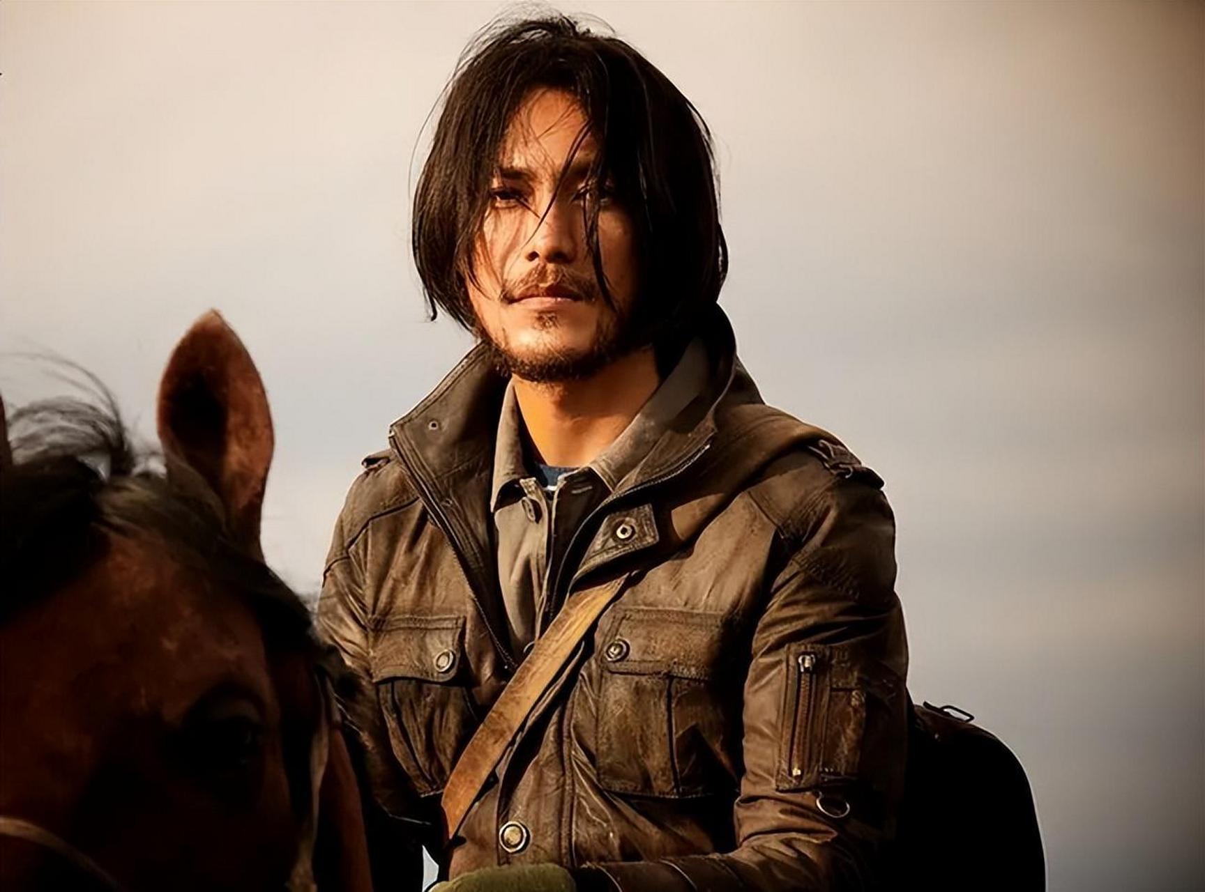 他是《鬼吹灯》胡八一的原型,天下霸唱却从没有请他出演