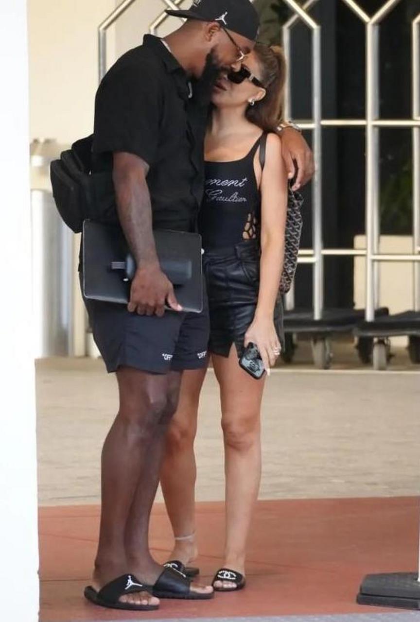 48岁皮蓬前妻,魅力越来越大 皮蓬前妻拉尔萨经常在个人社交账号,分享