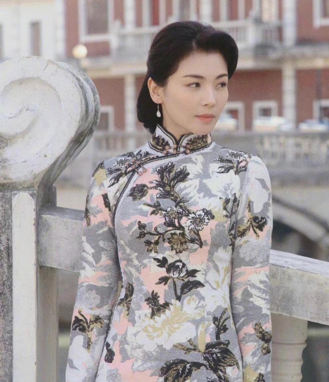 网友:刘涛穿着旗袍,尽显魅力