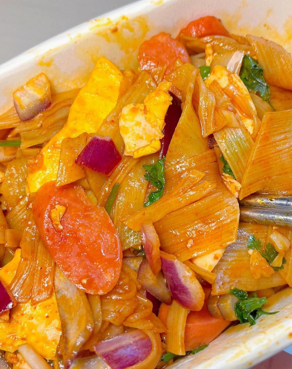 炒冷面真的比烤冷面好吃!