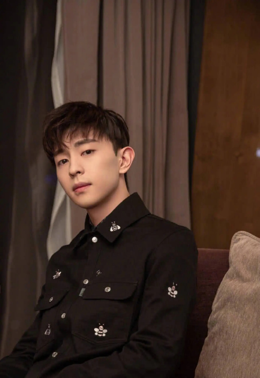 郑爽,邓伦也为河北捐款捐物!金额引热议!