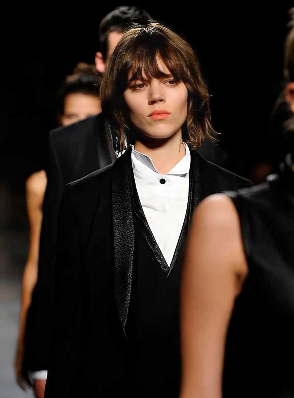 初代it girl· freja beha erichsen王子 2004年,17岁的丹麦模特freja