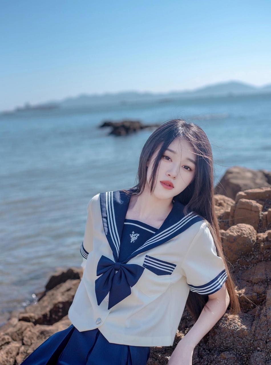 海边的jk少女摄影写真