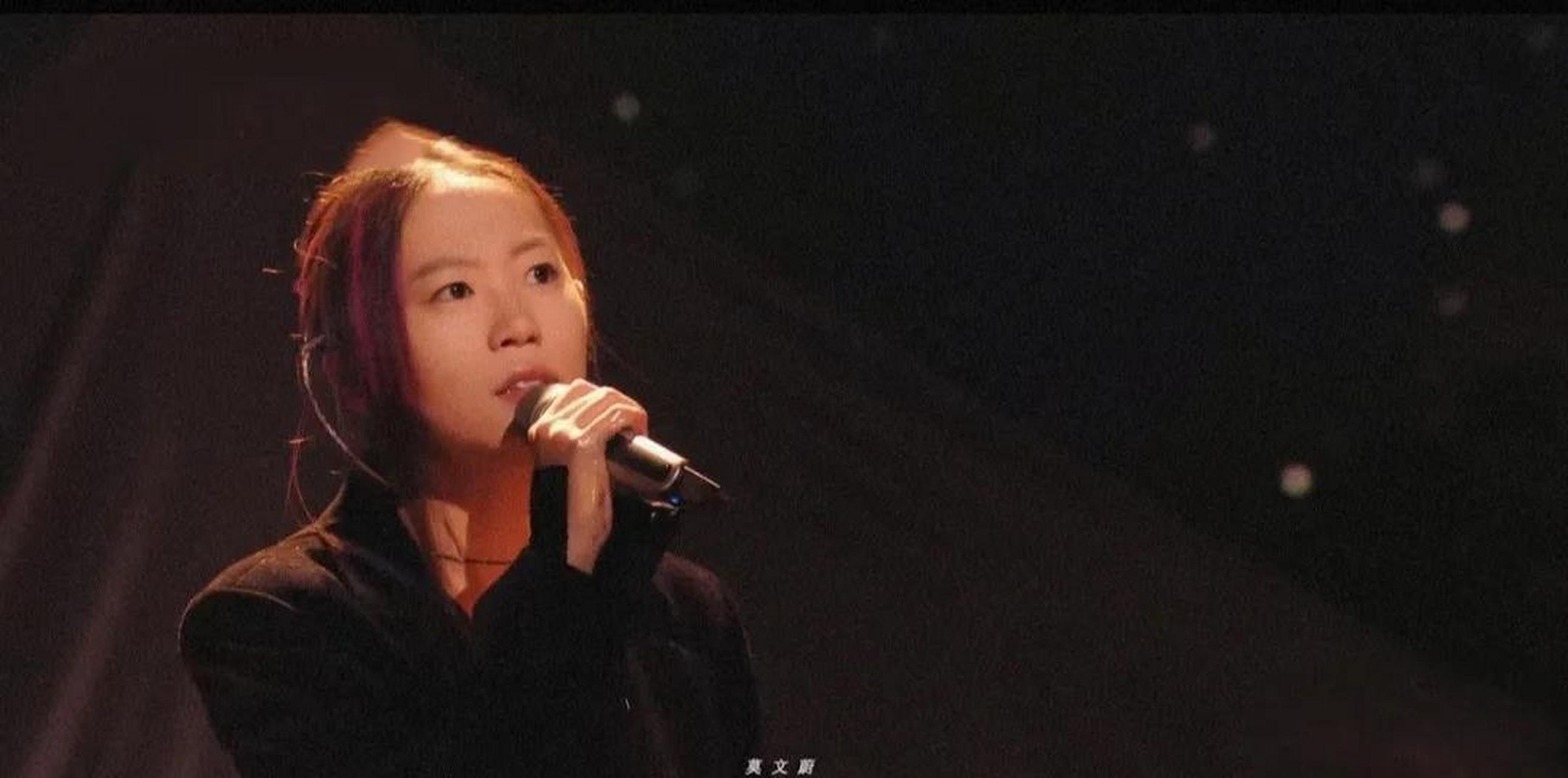 王菲女儿窦靖童,登上热搜!