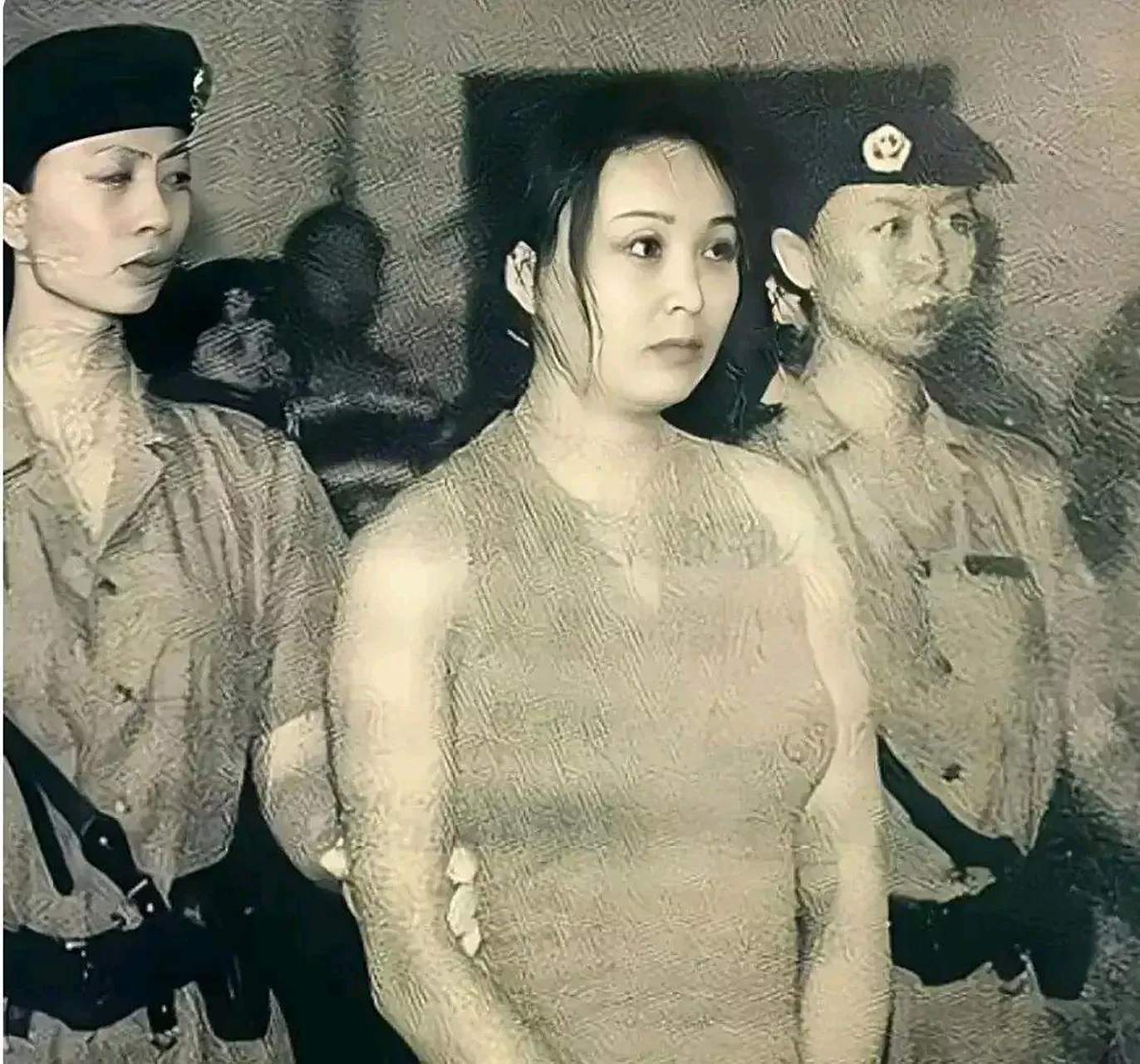 1990年,"七号别墅"女事主刘春洋在法院被审判情景.
