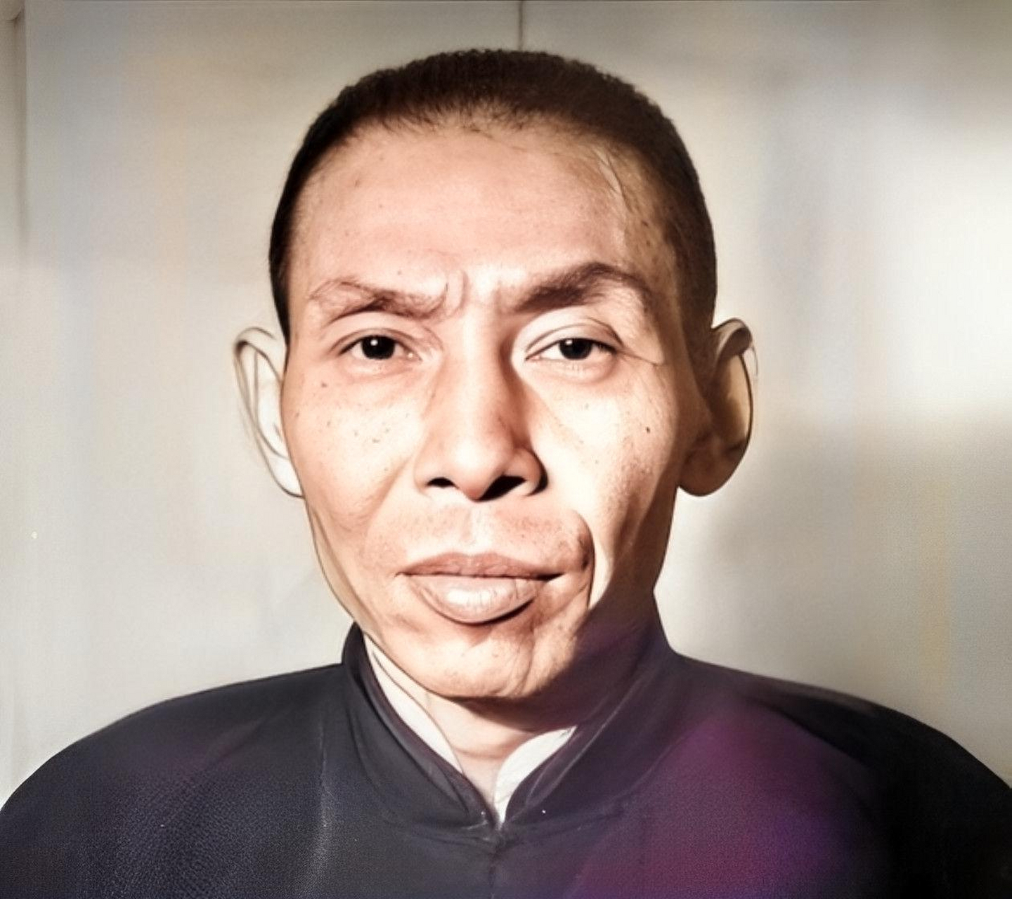 "去你妈的巴子,我再给你一百五十万买下工厂,五十万弥补你的损失!