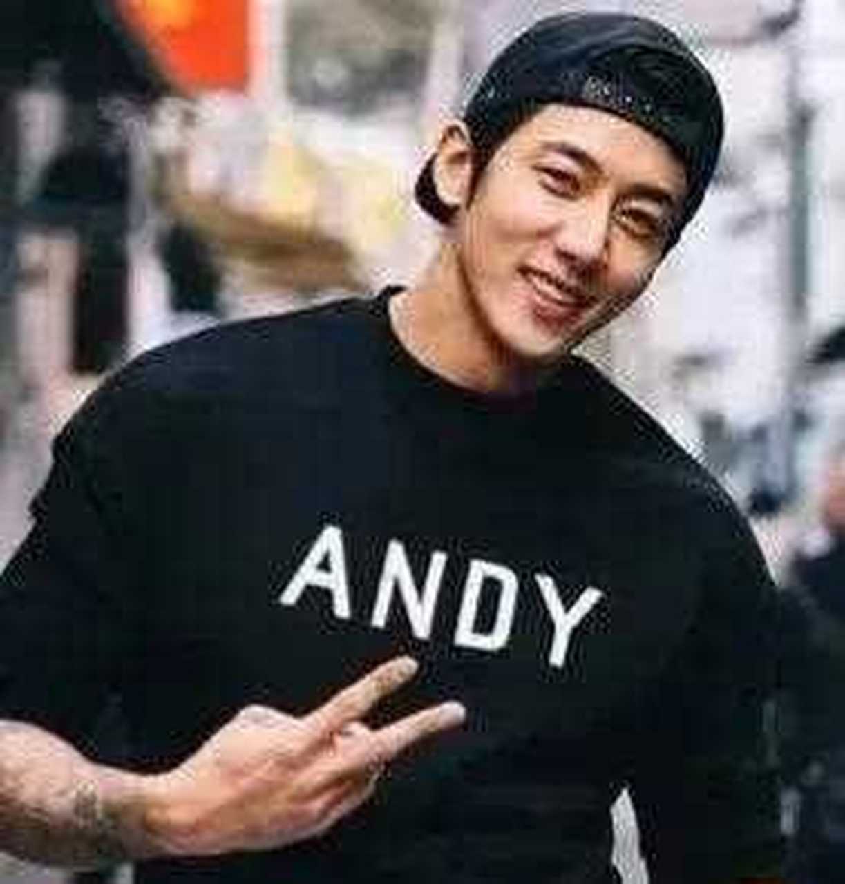 [开心] 具贤皓,有着韩国第一网红,健身达人的美誉,1987年2月15日出生