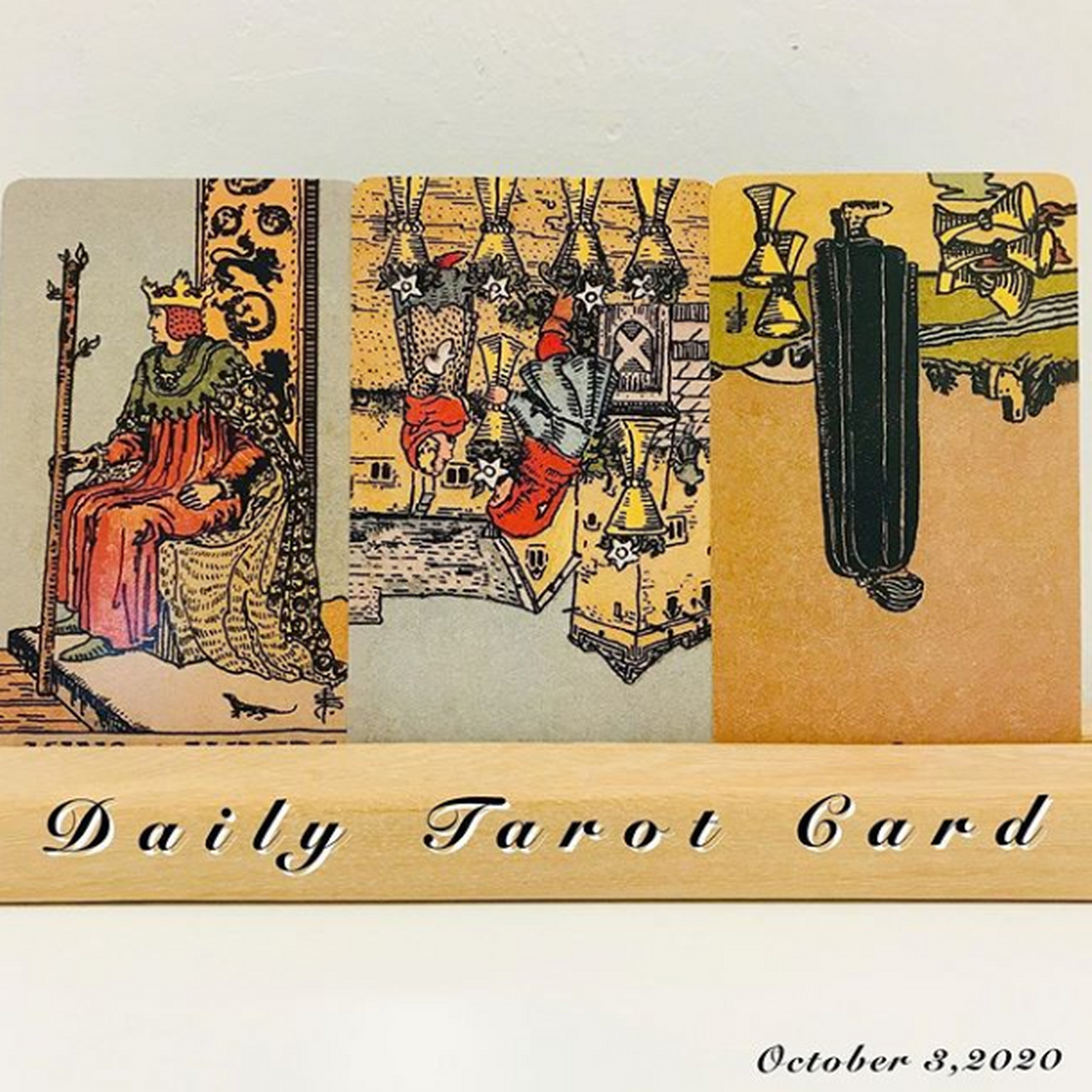 今日塔罗牌:king of wands/six of cups/five of cups 家家都有本难念