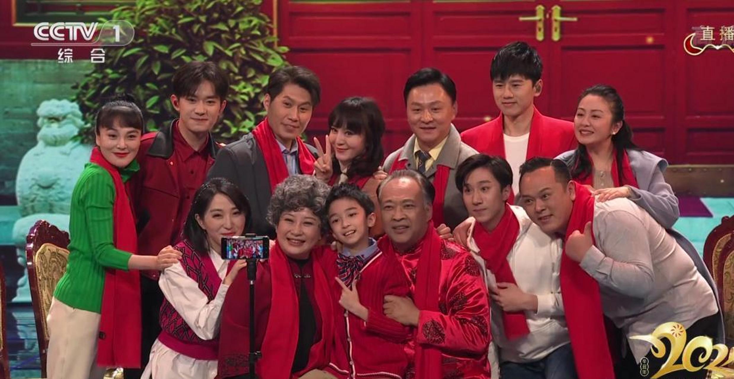 张杰易烊千玺这首《亲戚》唱的真的好写实啊,特别是易烊千玺唱的那句