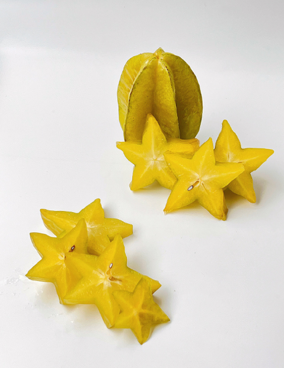 杨桃鲜果含糖量丰富,成分包括蔗糖,果糖,葡萄糖,还有苹果酸,柠檬酸