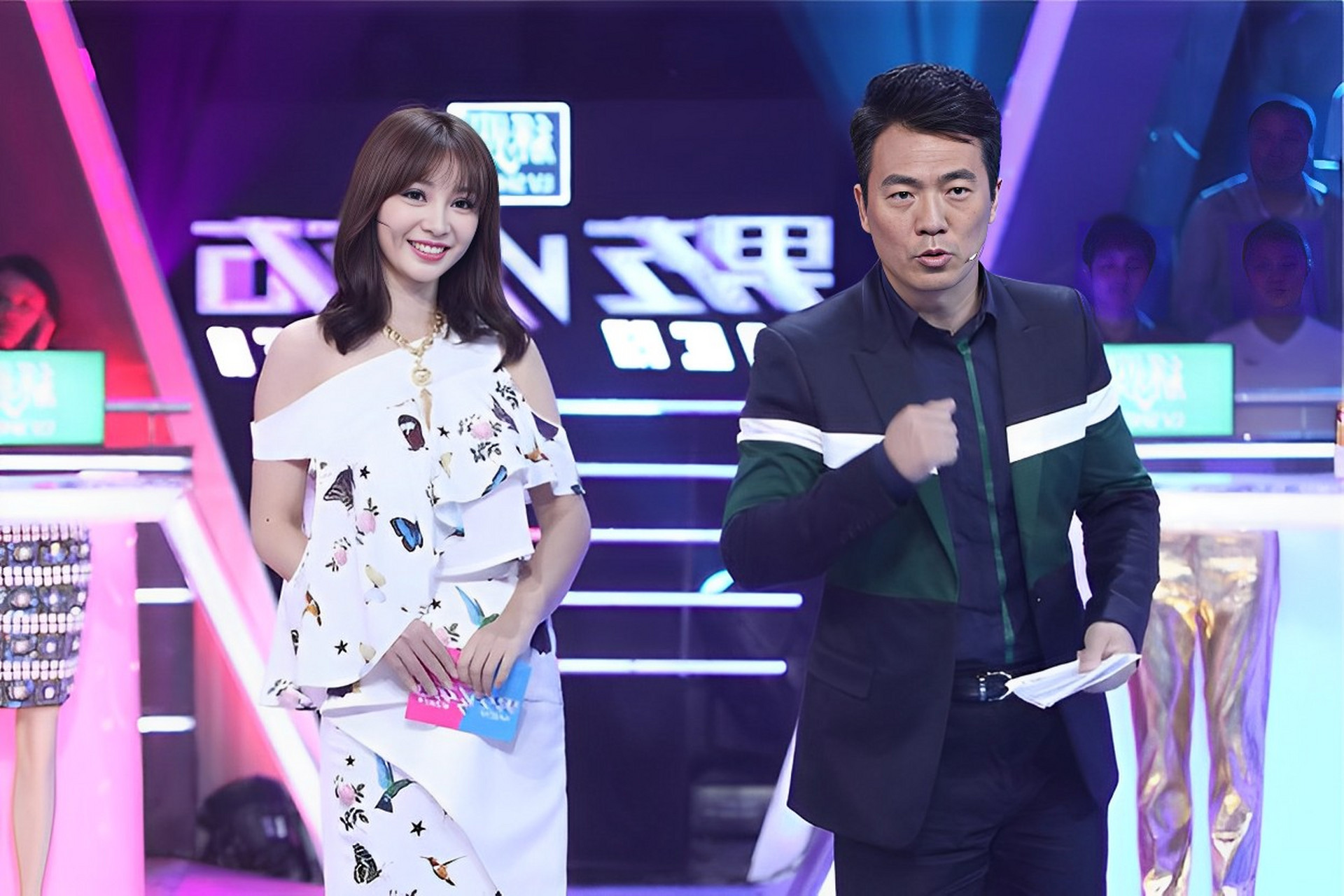 2006年,黄健翔对刚做完手术的妻子孙颖说:"我们好久没有共同话题了!