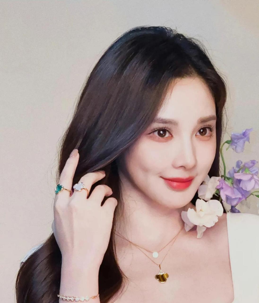 孟子义?彭小苒?