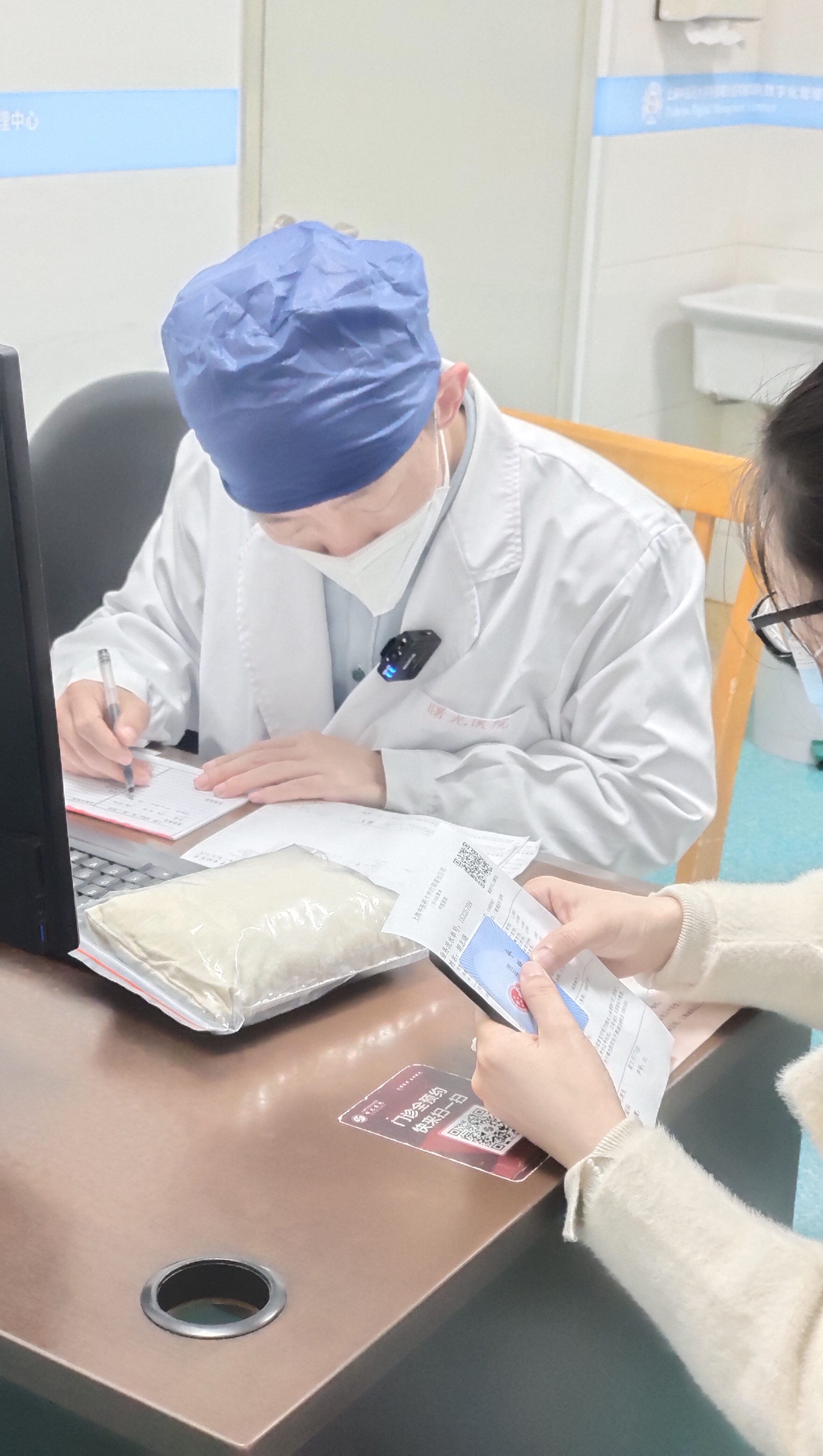 胰岛素在医院复查在医院打胰岛素的照片血糖高为什么手心脚心热的冒火