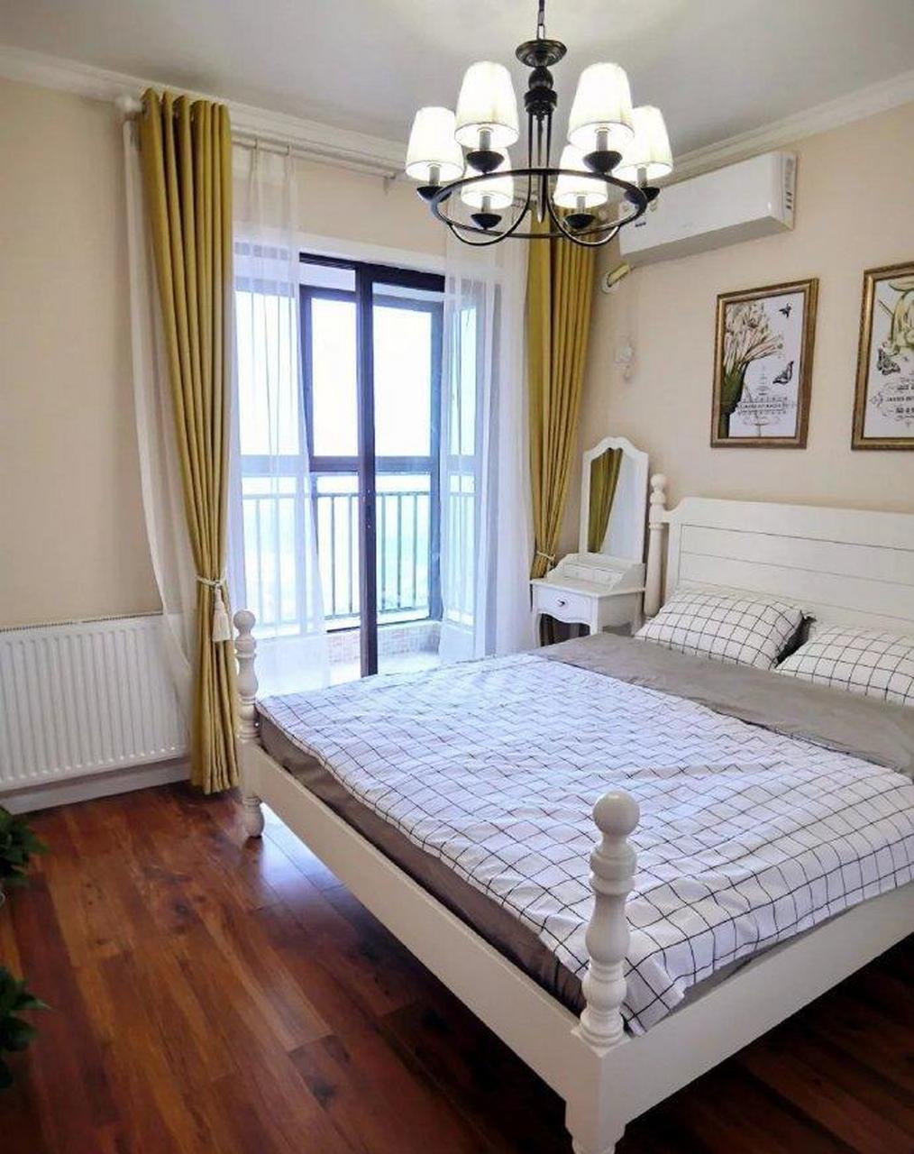 卧室当然要铺木地板,温馨又大方 关于卧室木地板的铺设,你喜欢哪种